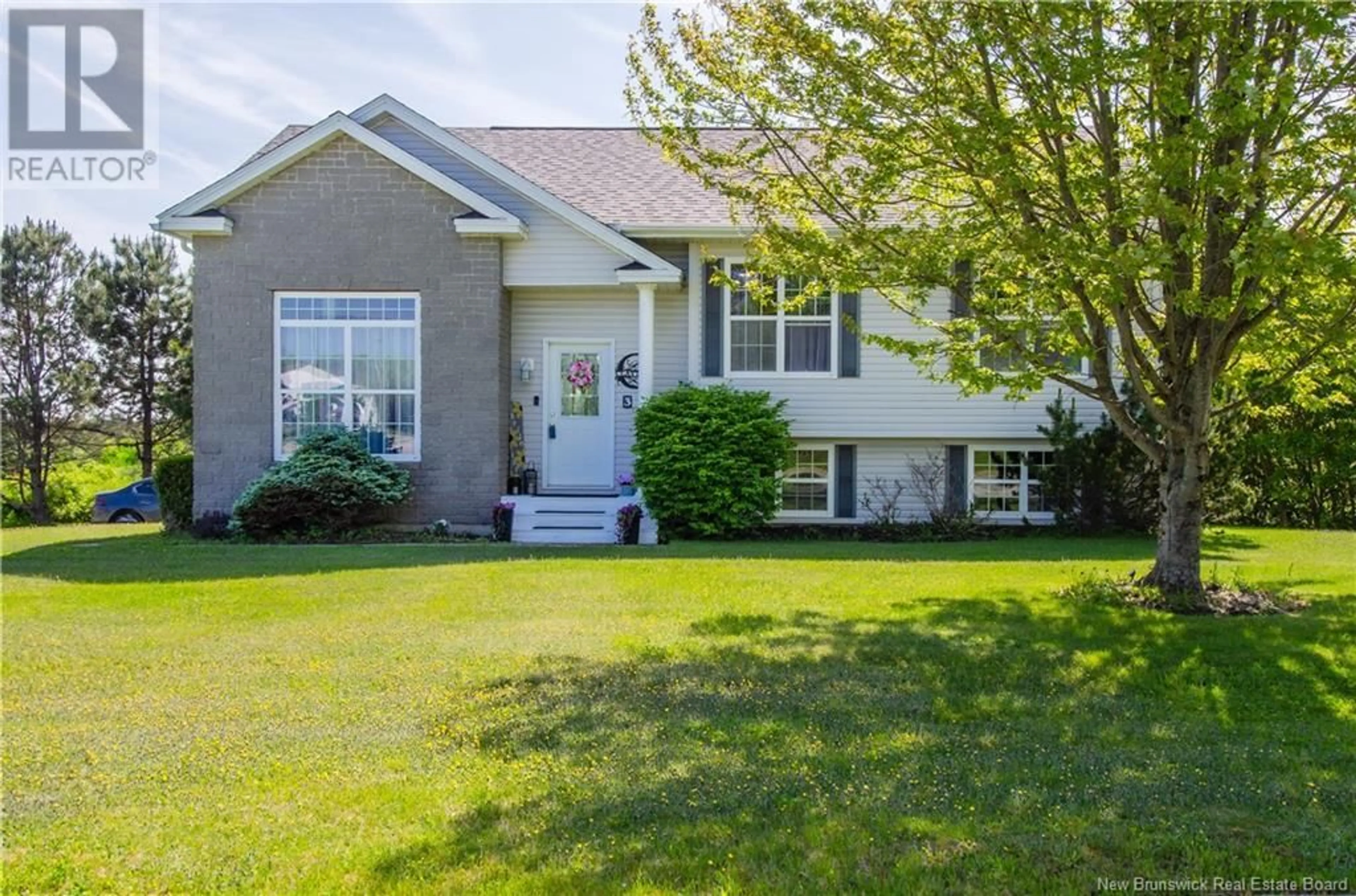 Home with vinyl exterior material, street for 3 OLD LAKE TRAIL, Saint John New Brunswick E2S5B9