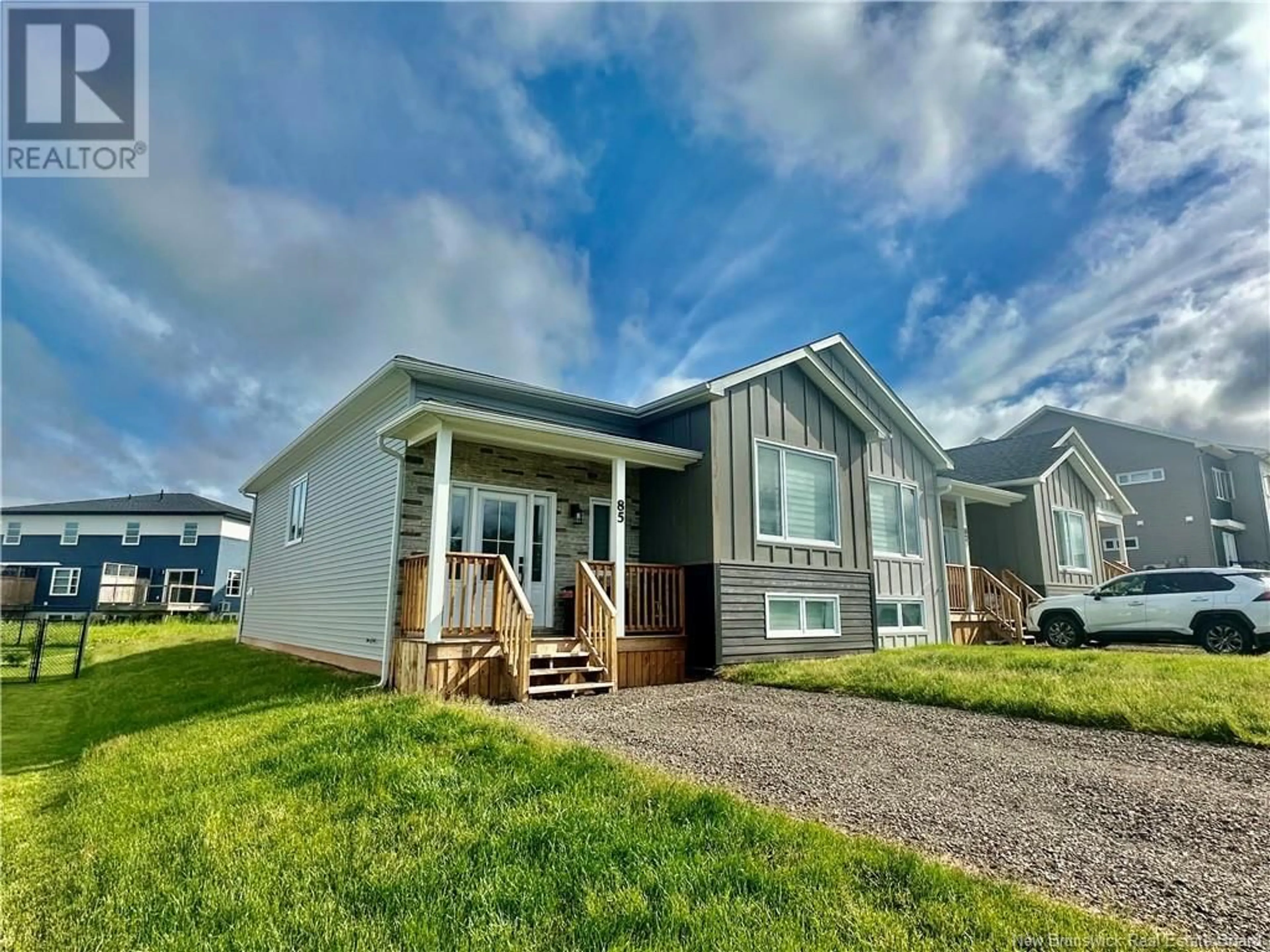 Home with vinyl exterior material, unknown for 85 PARKPLACE LANE, Moncton New Brunswick E1A9S8