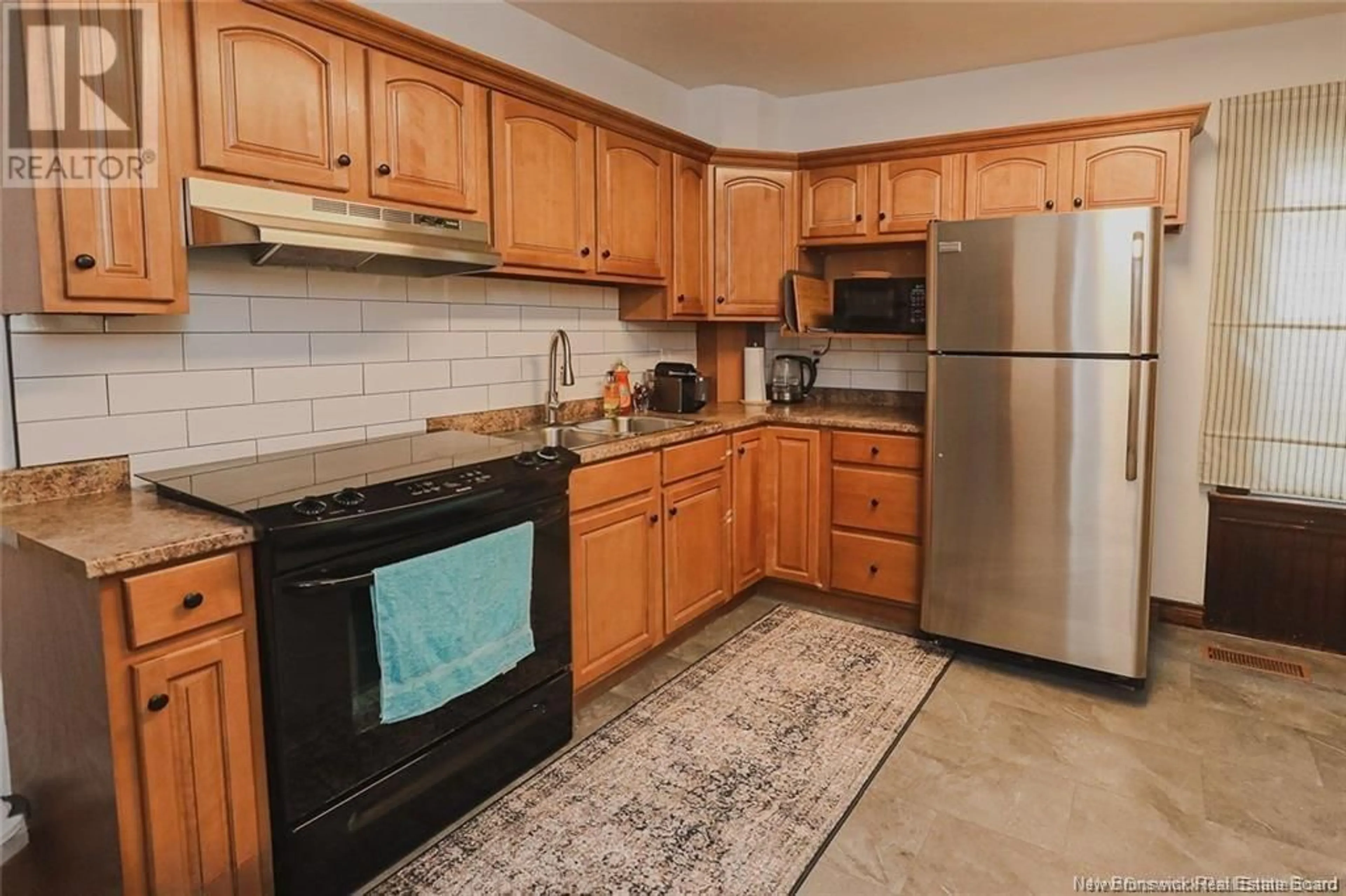 Standard kitchen, ceramic/tile floor for 34 MASTERS, Moncton New Brunswick E1A4S1