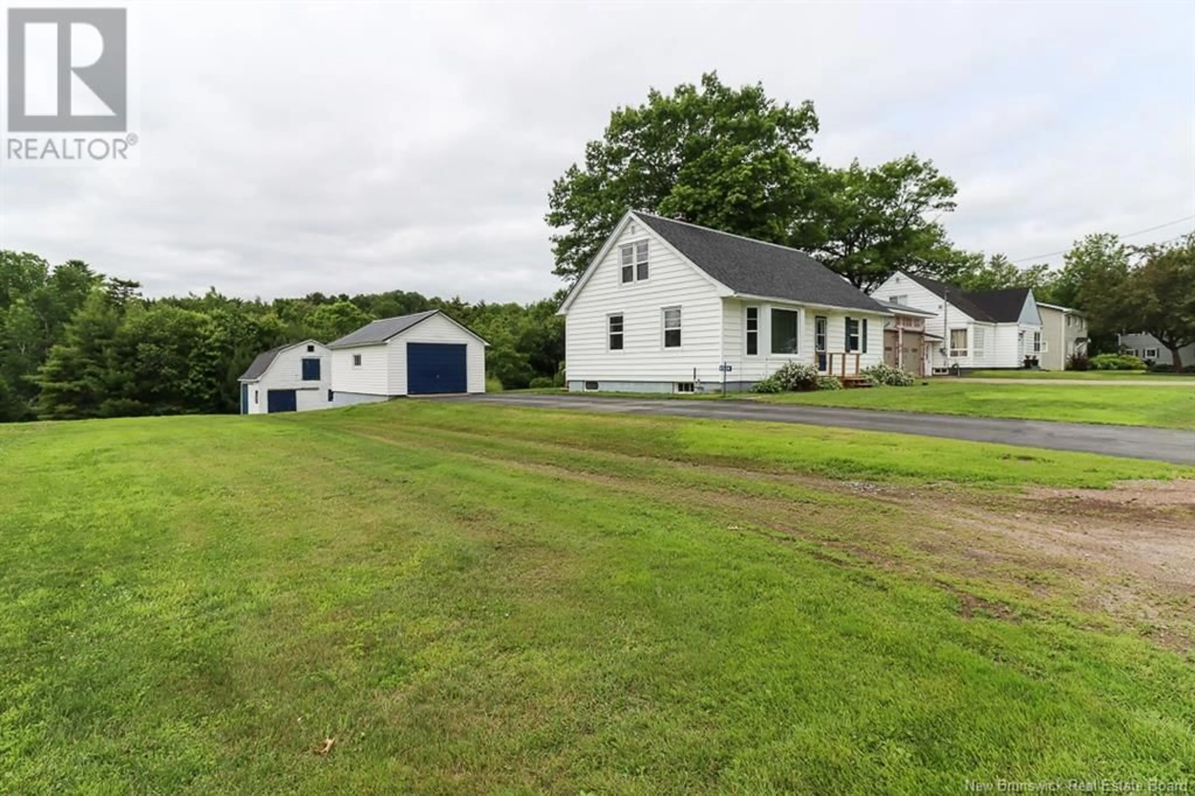 A pic from outside/outdoor area/front of a property/back of a property/a pic from drone, unknown for 8534 ROUTE 101, Welsford New Brunswick E5K4A2