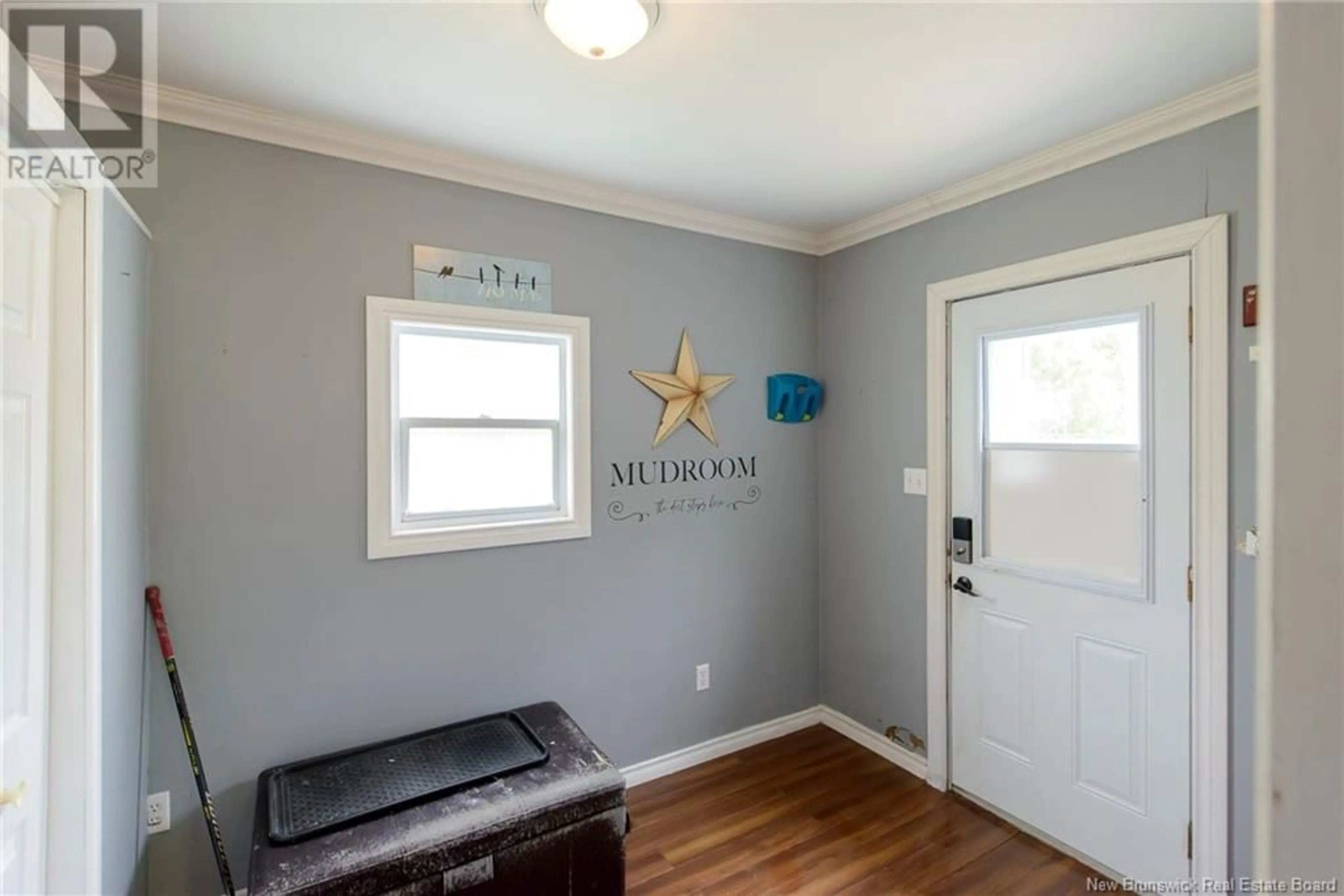 Indoor entryway for 14 NICOLLE ROAD, Saint John New Brunswick E2N1Y6