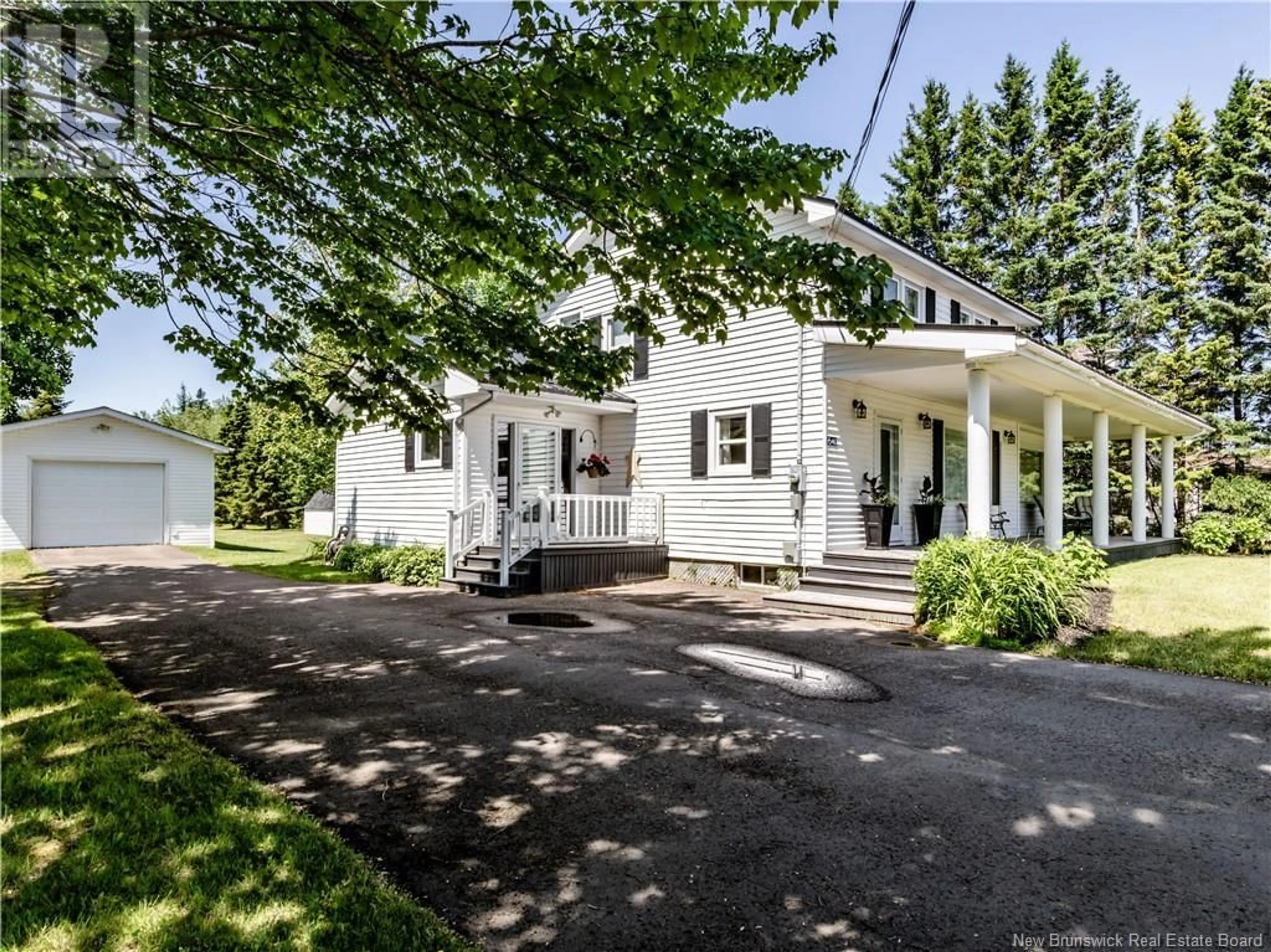 A pic from outside/outdoor area/front of a property/back of a property/a pic from drone, street for 9540 MAIN STREET, Richibucto New Brunswick E4W4E4