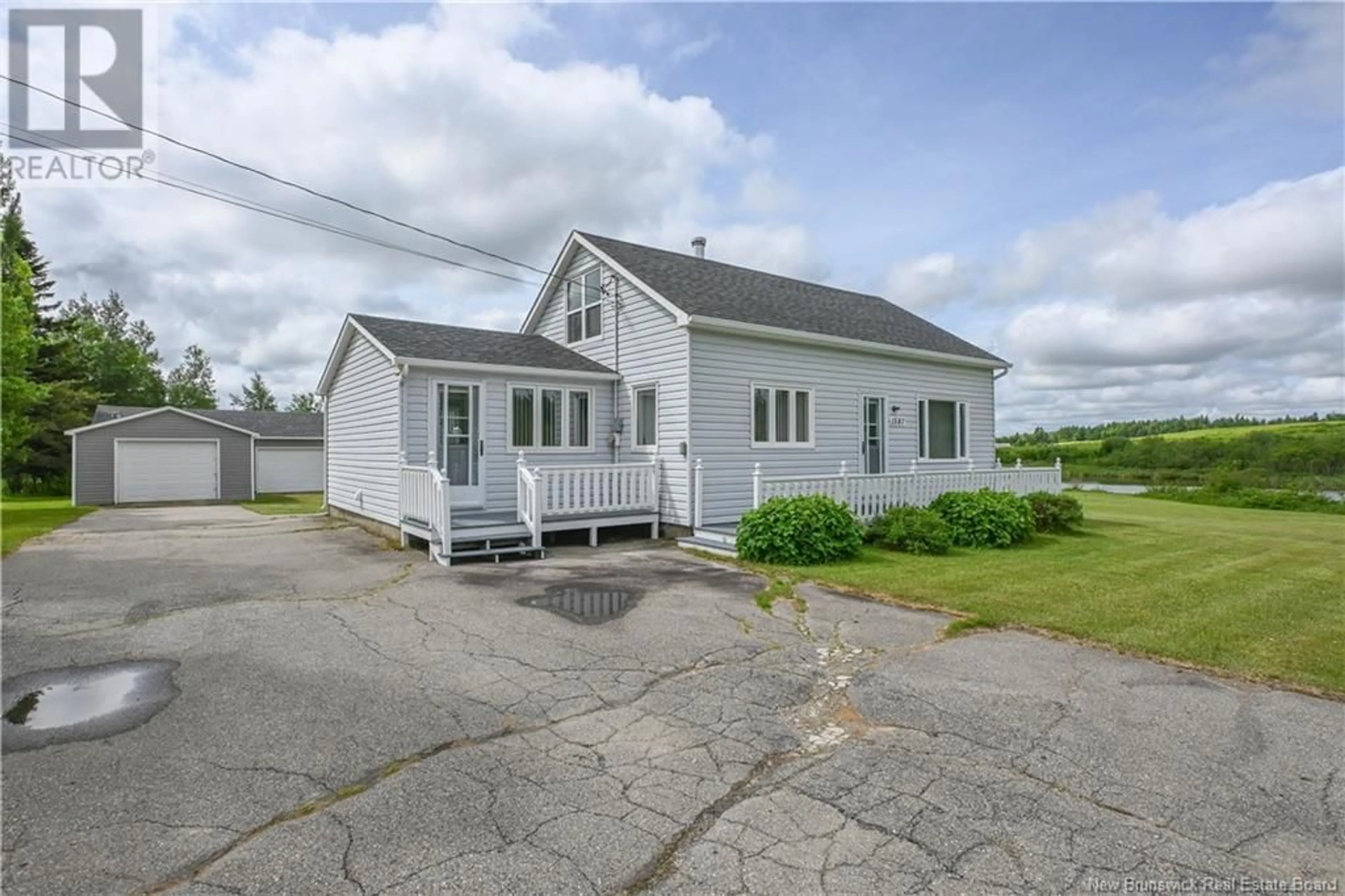 A pic from outside/outdoor area/front of a property/back of a property/a pic from drone, building for 1587 350 ROUTE, Maltempec New Brunswick E8N1N1