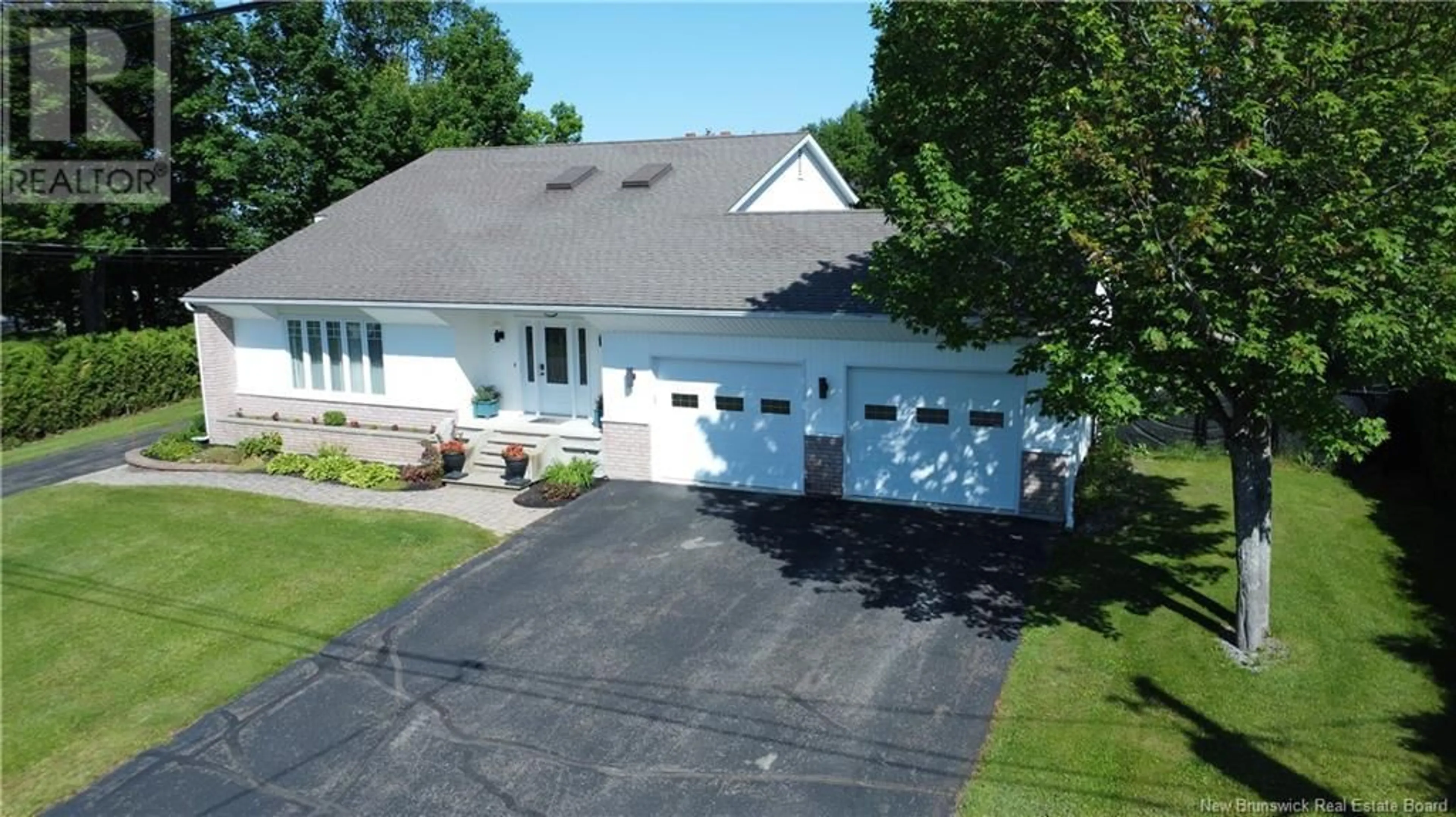 A pic from outside/outdoor area/front of a property/back of a property/a pic from drone, street for 147 DESCHENES STREET, Grand-Sault/Grand Falls New Brunswick E3Y1B8