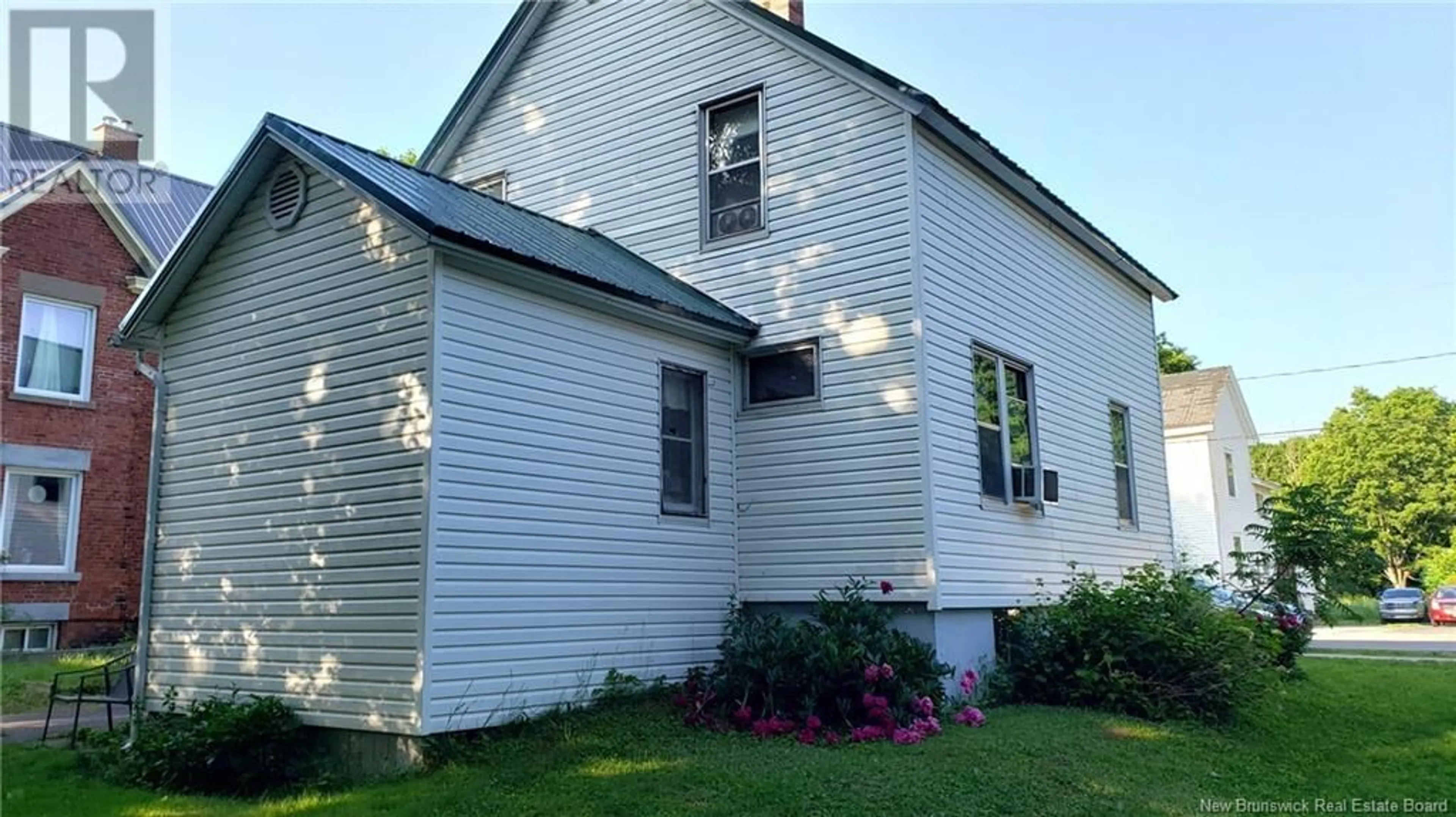 Home with vinyl exterior material, building for 56 ESSEX STREET, Sussex New Brunswick E4E1K1