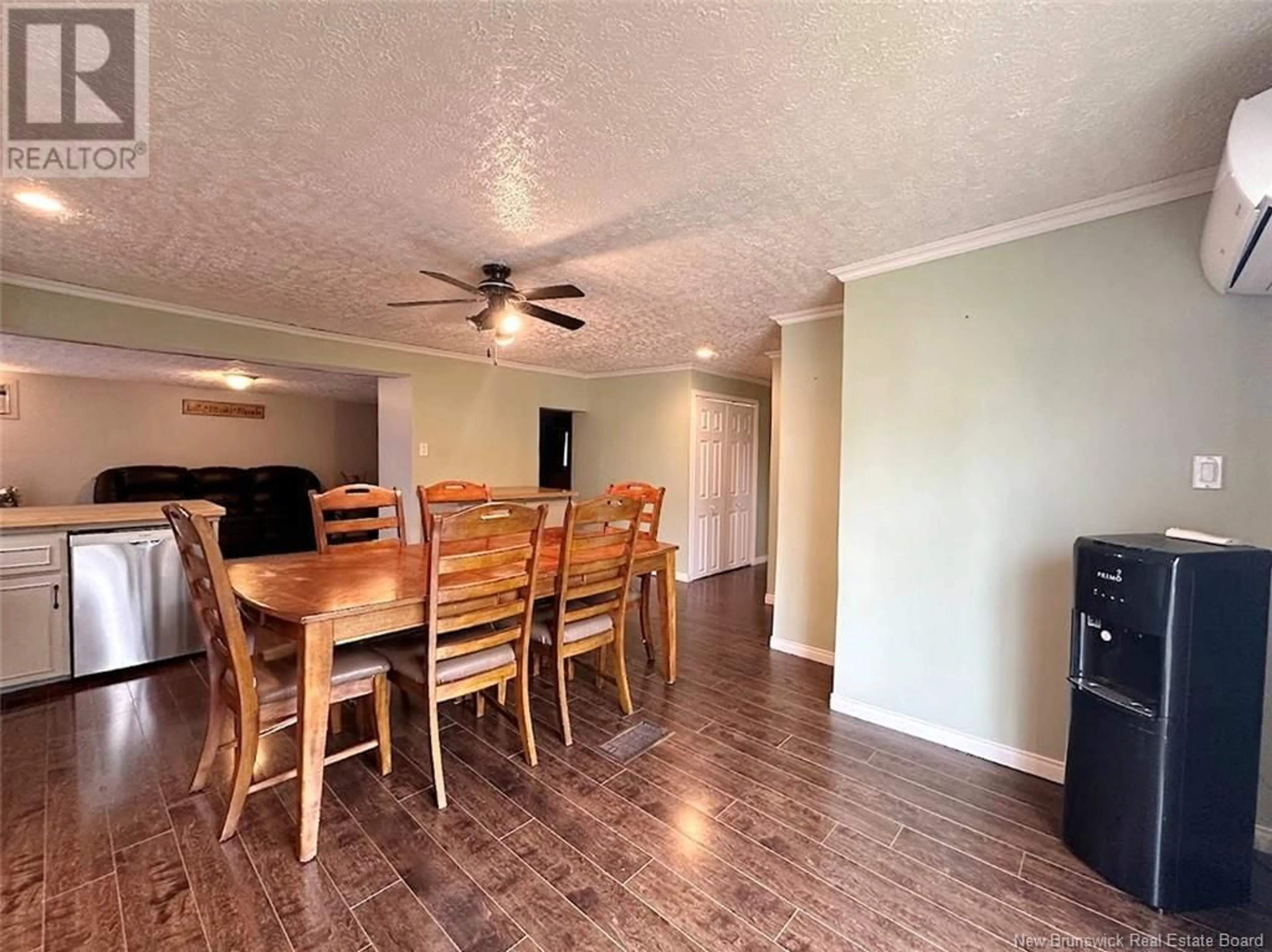 Dining room, wood/laminate floor for 1926 COMMERCIALE STREET, Saint-François-de-Madawaska New Brunswick E7A1A9