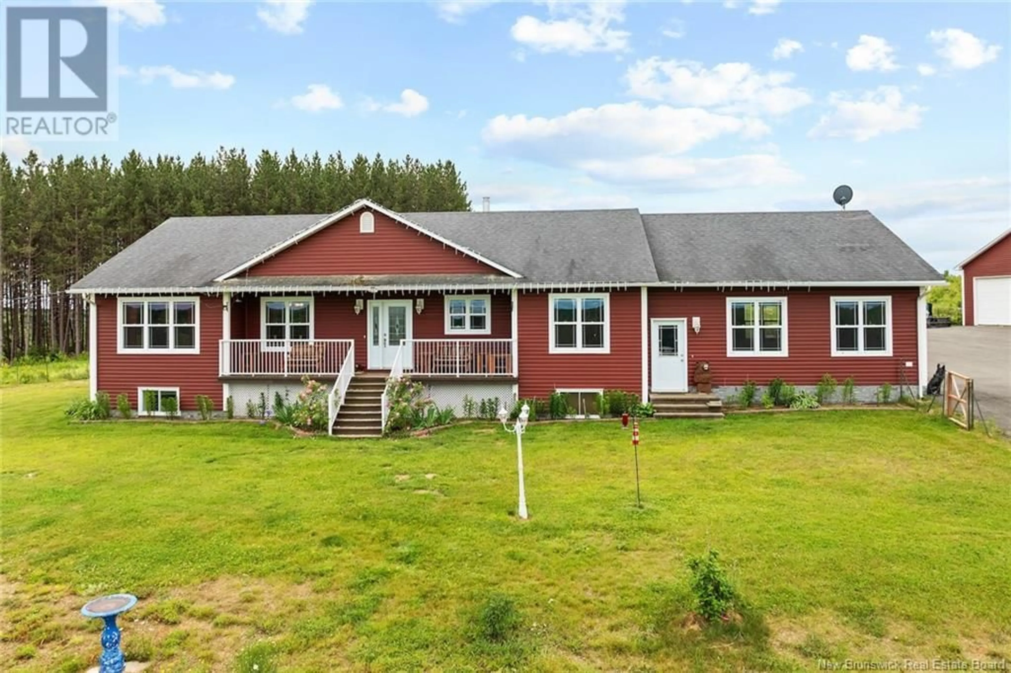 Home with vinyl exterior material, building for 3824 ROUTE 123, Gaspereau Forks New Brunswick E4A2G7