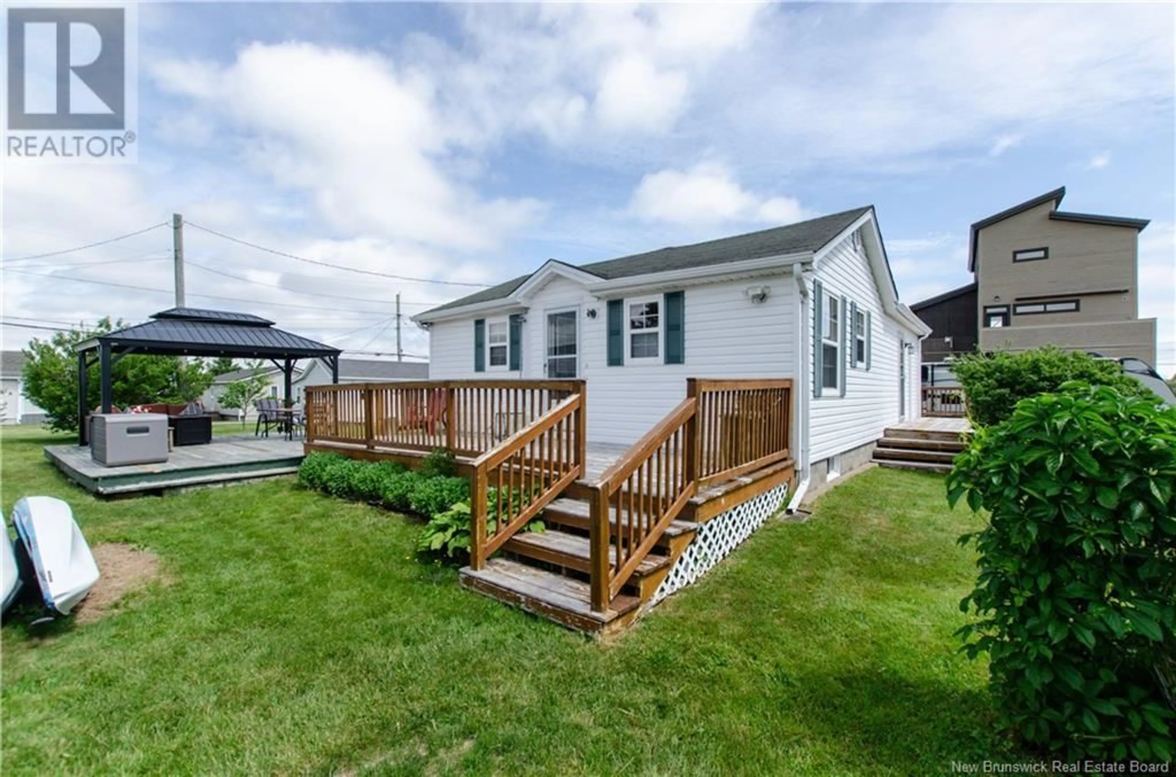 Home with vinyl exterior material, unknown for 20 LOBSTER LANE, Grande-Digue New Brunswick E4R4A7