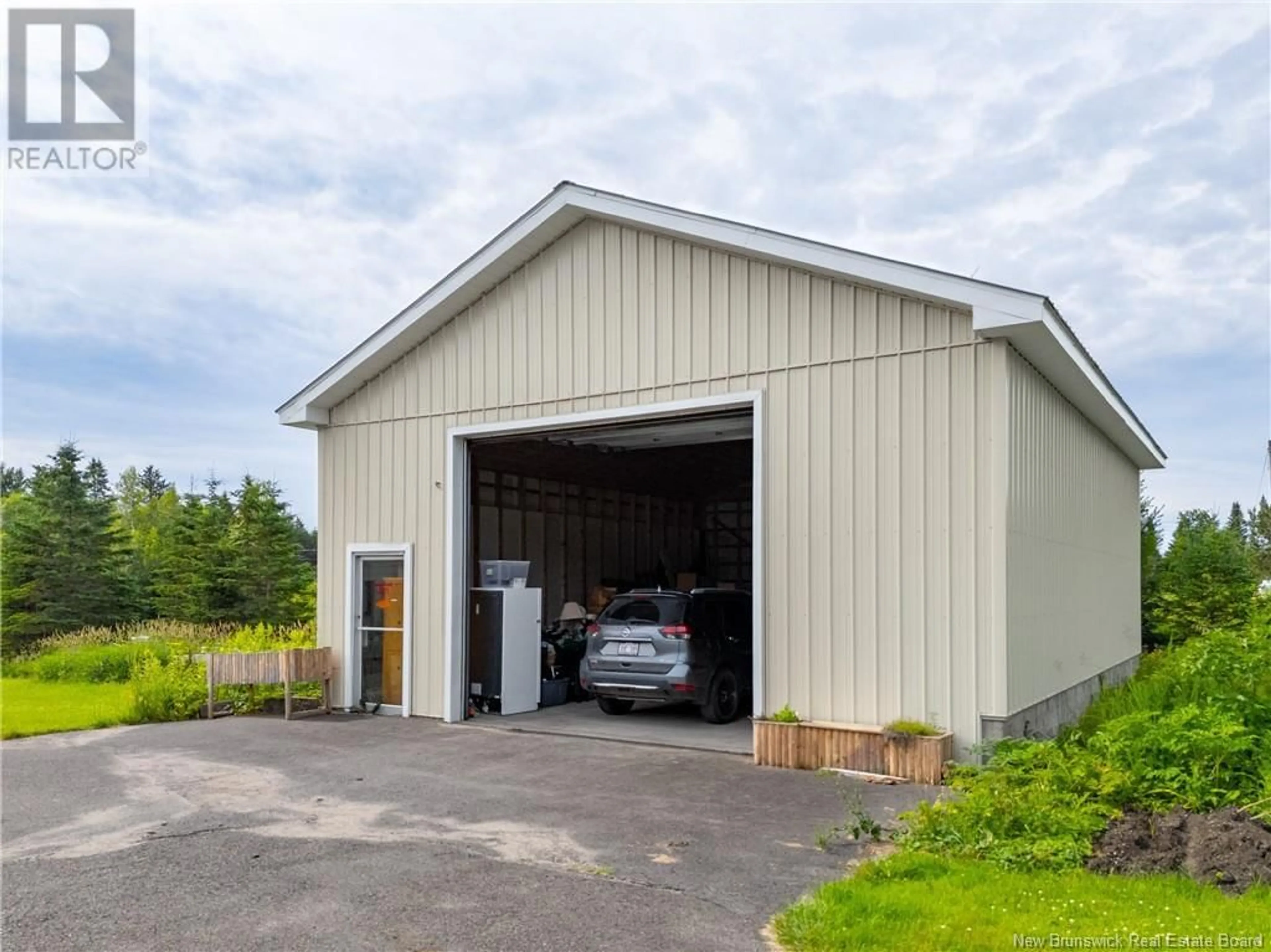 Indoor garage for 44 JONES FORKS ROAD, Burtts Corner New Brunswick E6L2R1