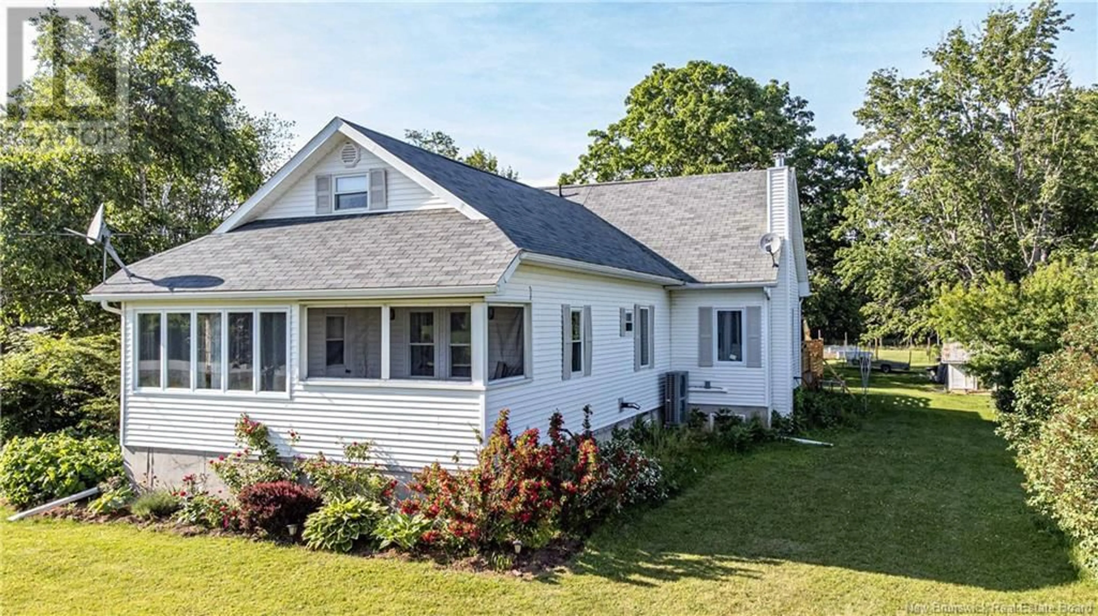 Home with vinyl exterior material, street for 5431 ROUTE 101, Central Blissville New Brunswick E5L1S7