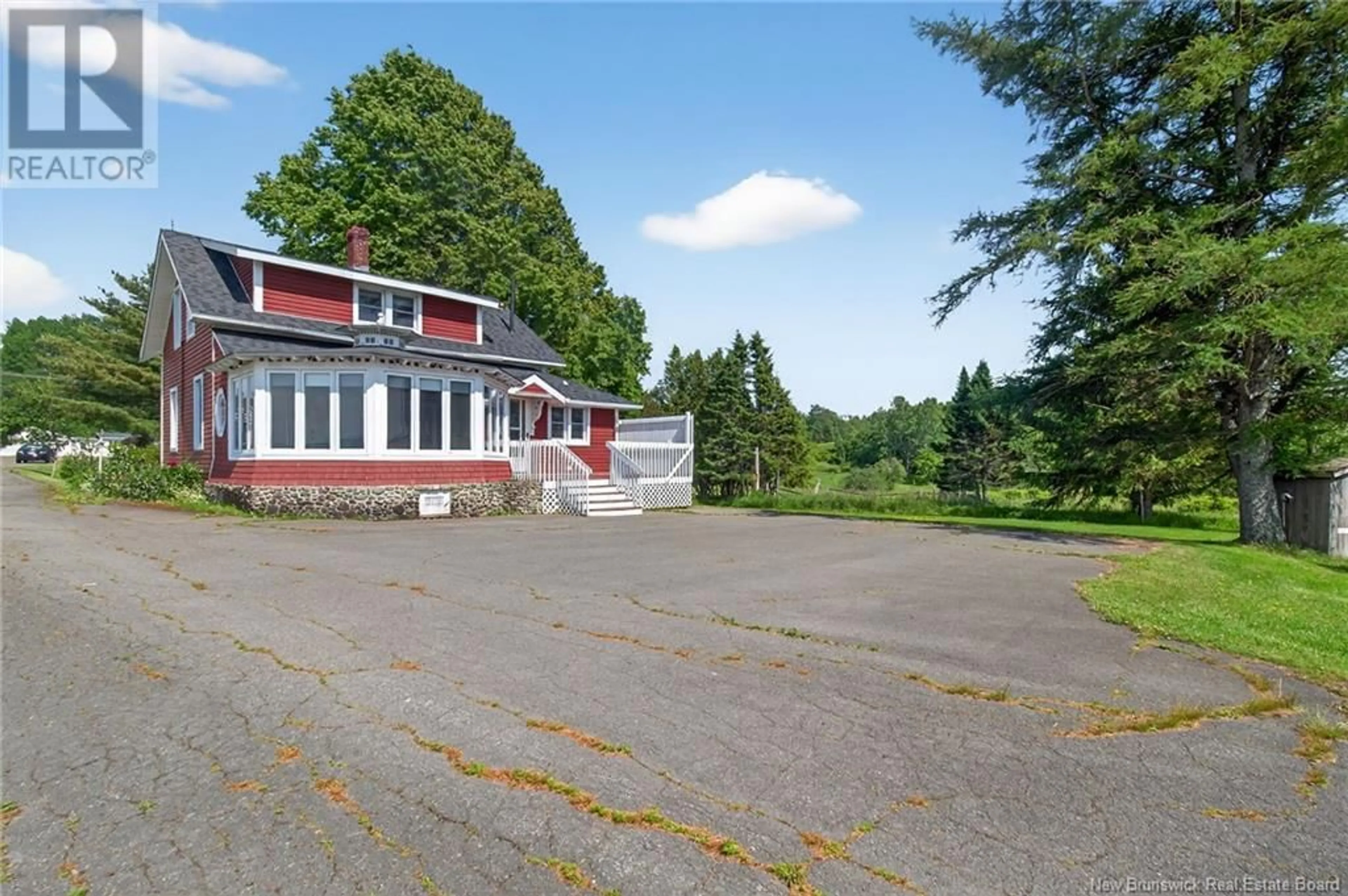 A pic from outside/outdoor area/front of a property/back of a property/a pic from drone, unknown for 1068 ROYAL ROAD, Memramcook New Brunswick E4K1Y1