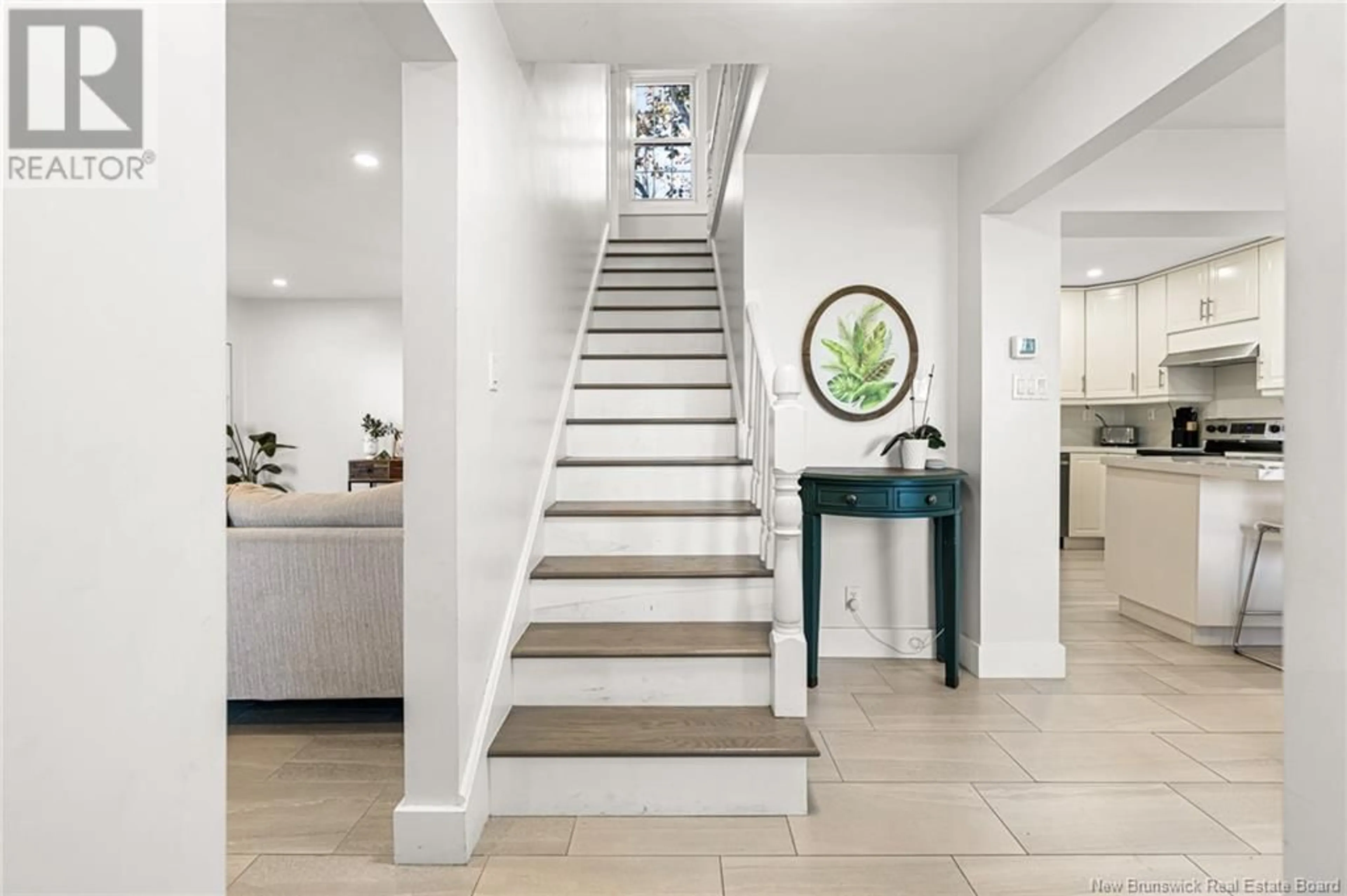Stairs for 16 CRESCENT AVENUE, Moncton New Brunswick E1A3J3