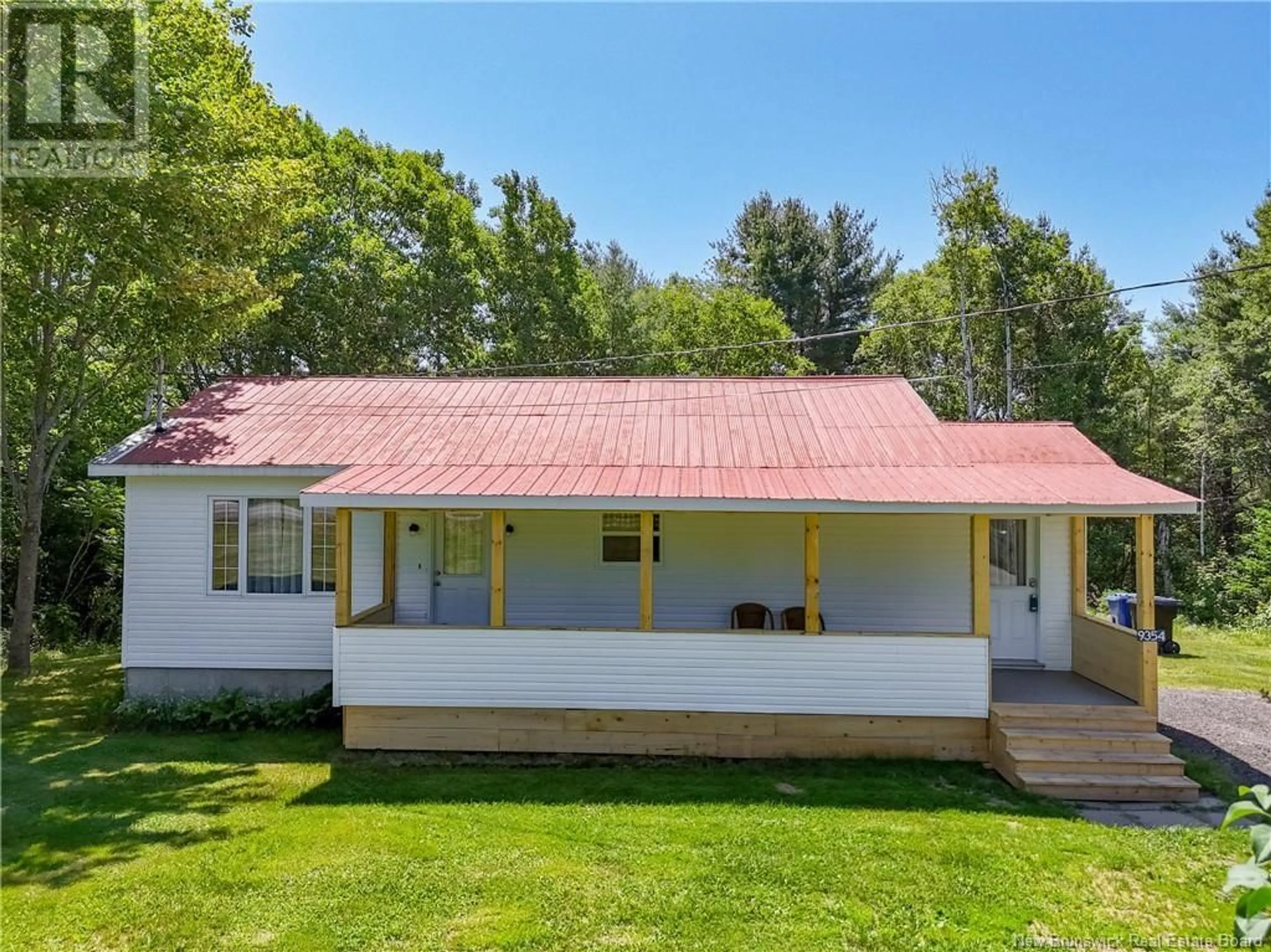 A pic from outside/outdoor area/front of a property/back of a property/a pic from drone, unknown for 9354 ROUTE 8 ROUTE, Blissfield New Brunswick E9C1J2