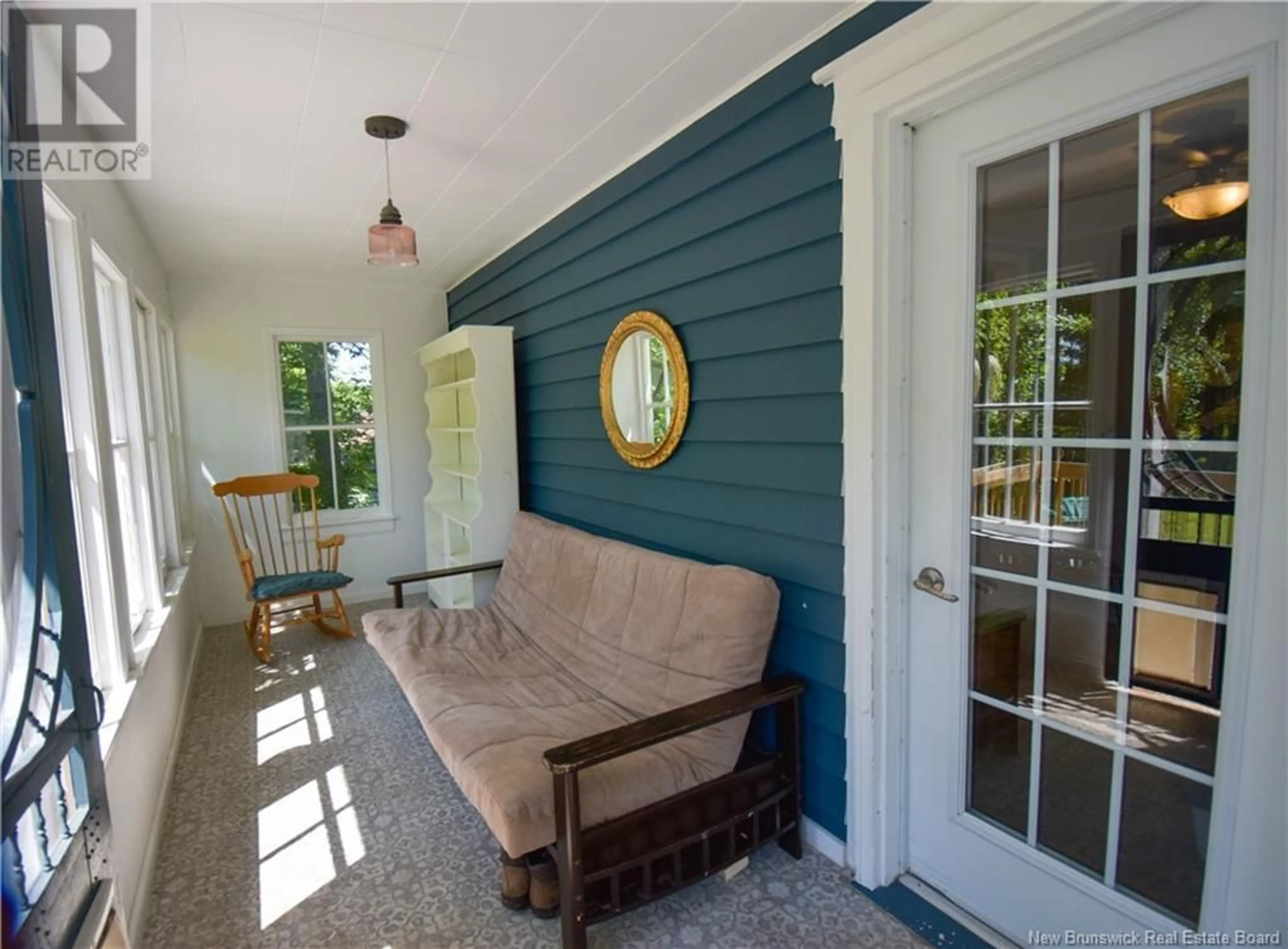 Indoor entryway for 226 DUMARESQ, Bathurst New Brunswick E2A1H8