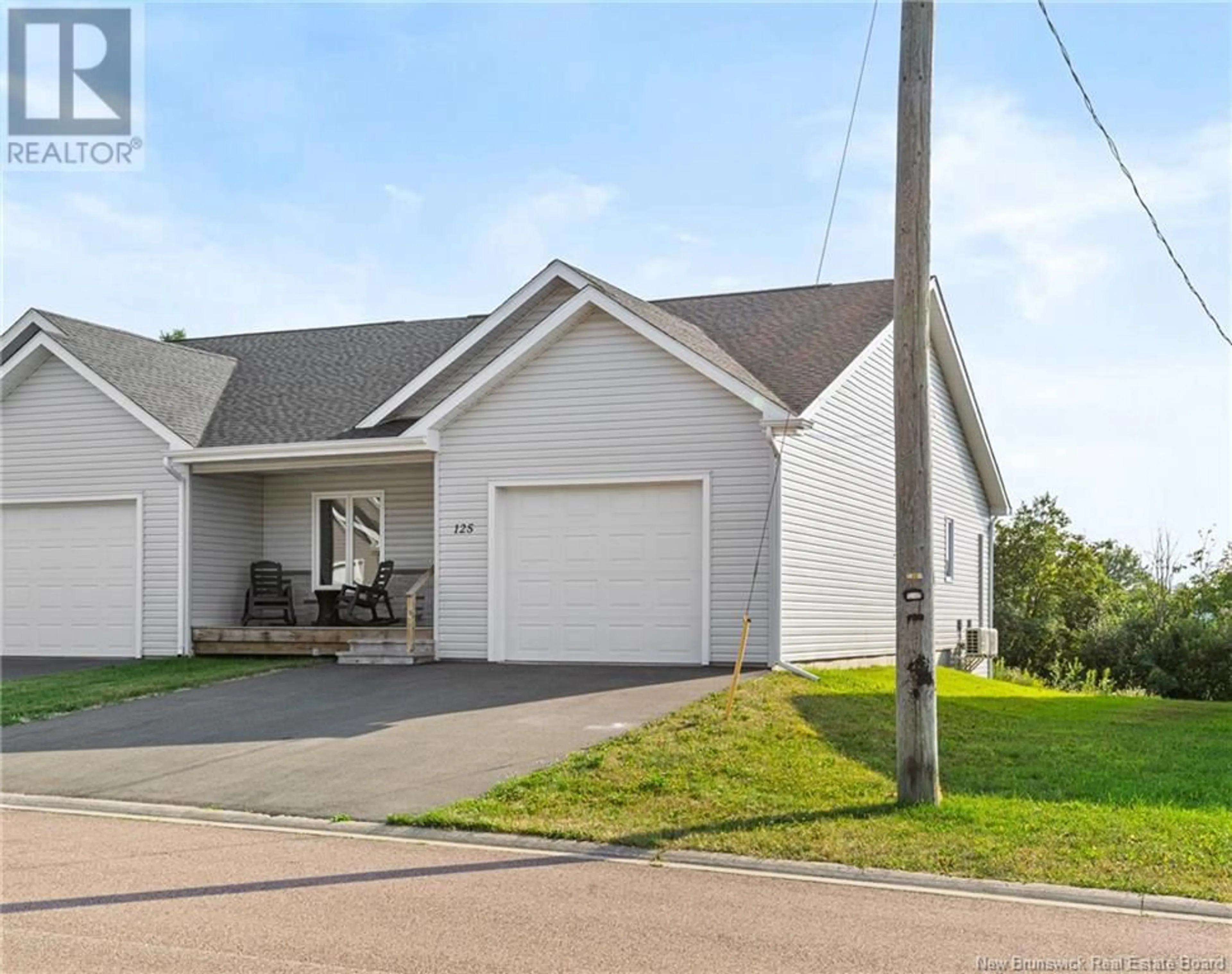 Home with vinyl exterior material, street for 125 MCQUEEN STREET, Shediac New Brunswick E4P2H6