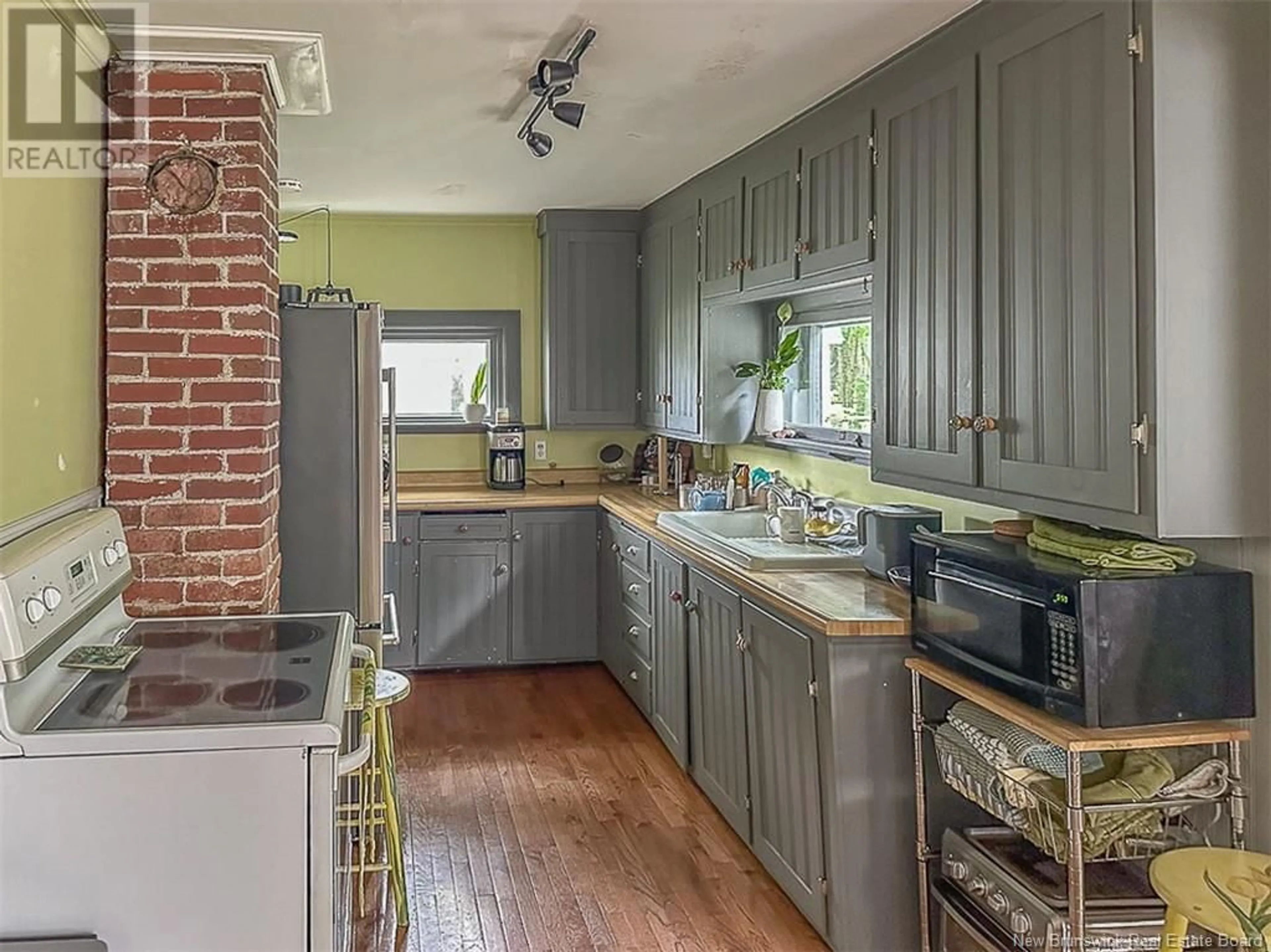 Open concept kitchen, unknown for 358 WOODSTOCK ROAD, Fredericton New Brunswick E3B2J1