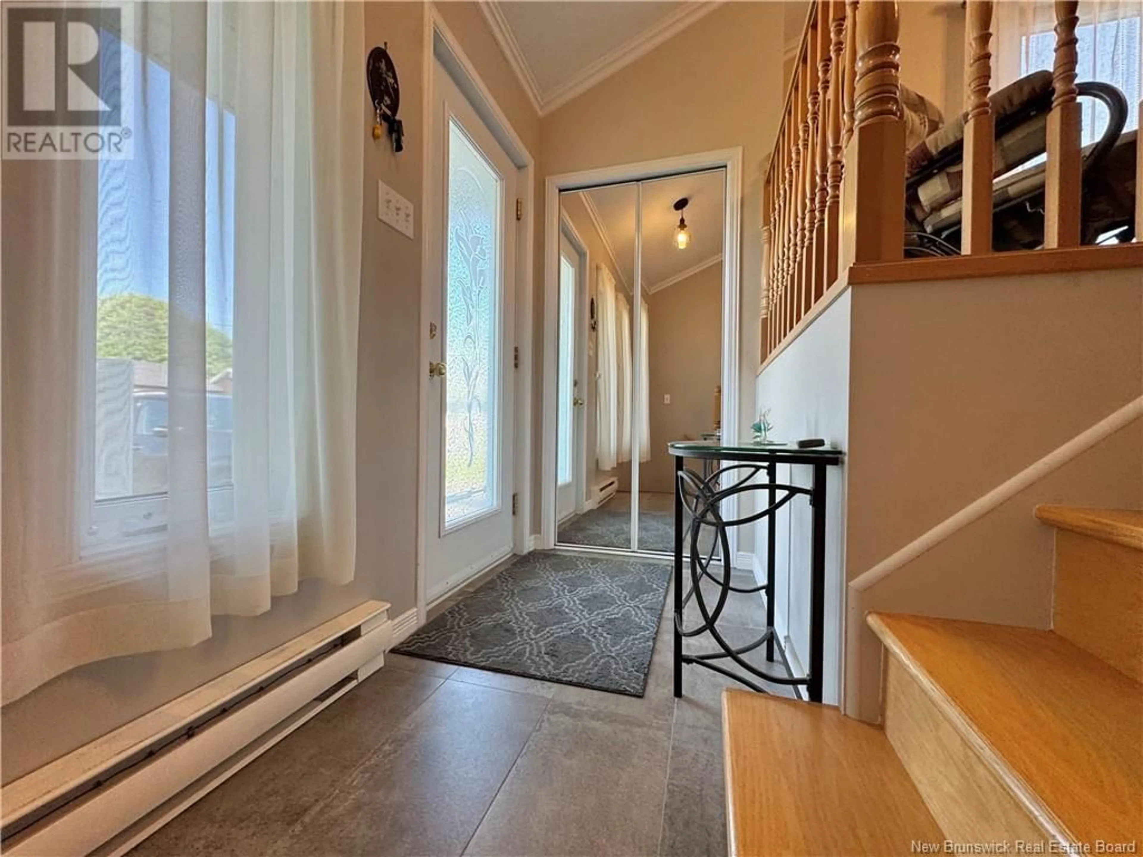 Indoor entryway for 49 RUE LEBEL STREET, Edmundston New Brunswick E3V3Y3