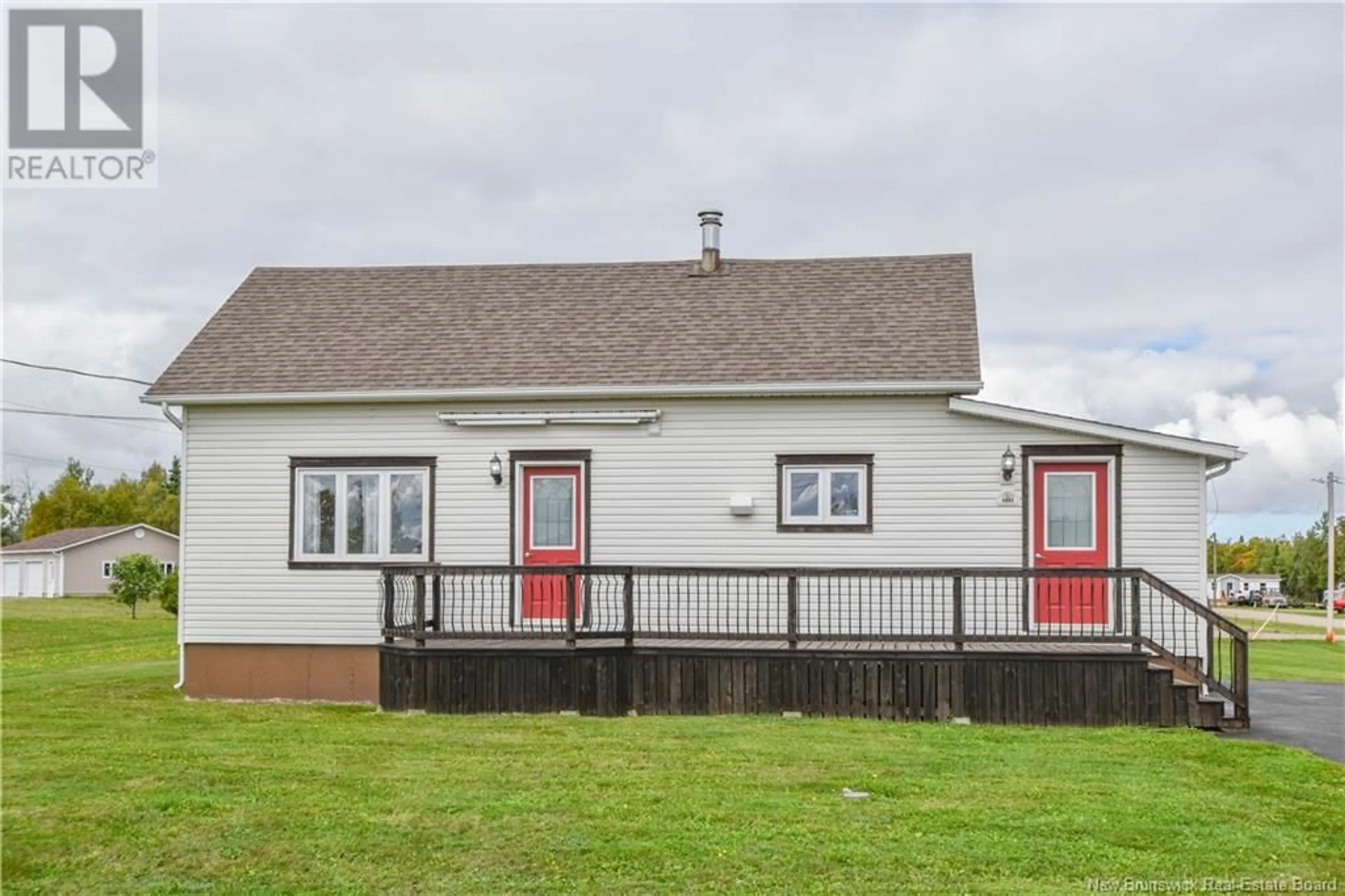 Home with vinyl exterior material, building for 5883 340 ROUTE, Haut-Paquetville New Brunswick E8R1S9