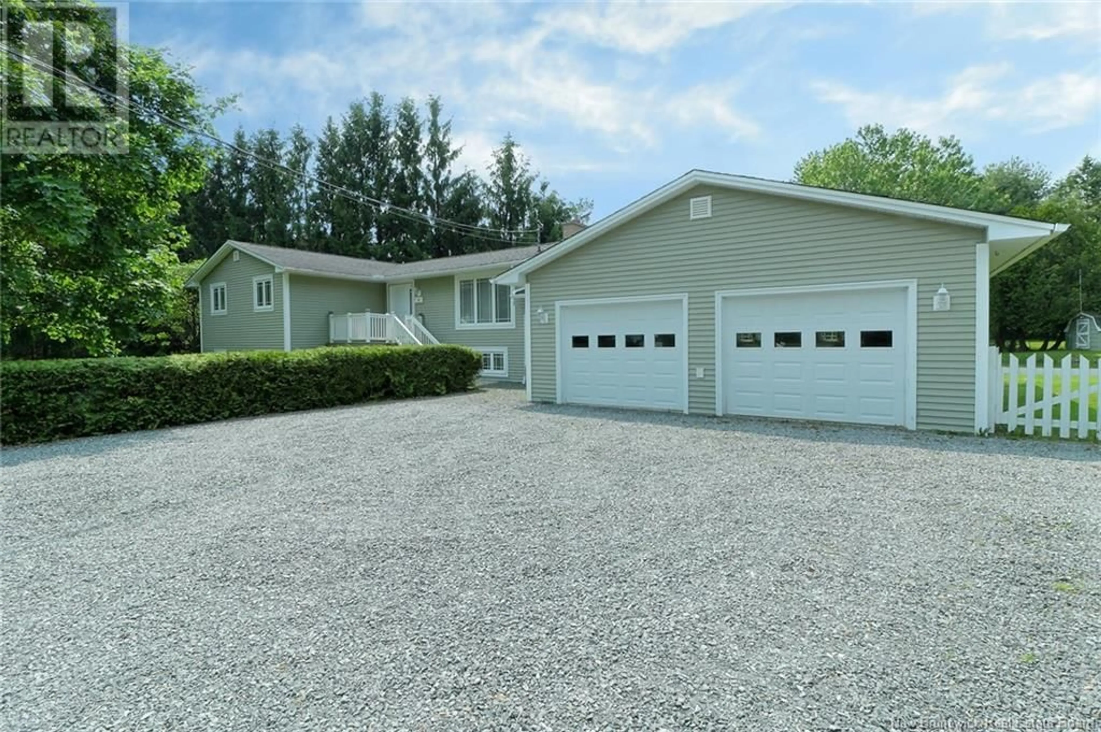 Indoor garage for 30 ROSEWOOD DRIVE, Lincoln New Brunswick E3B7G8