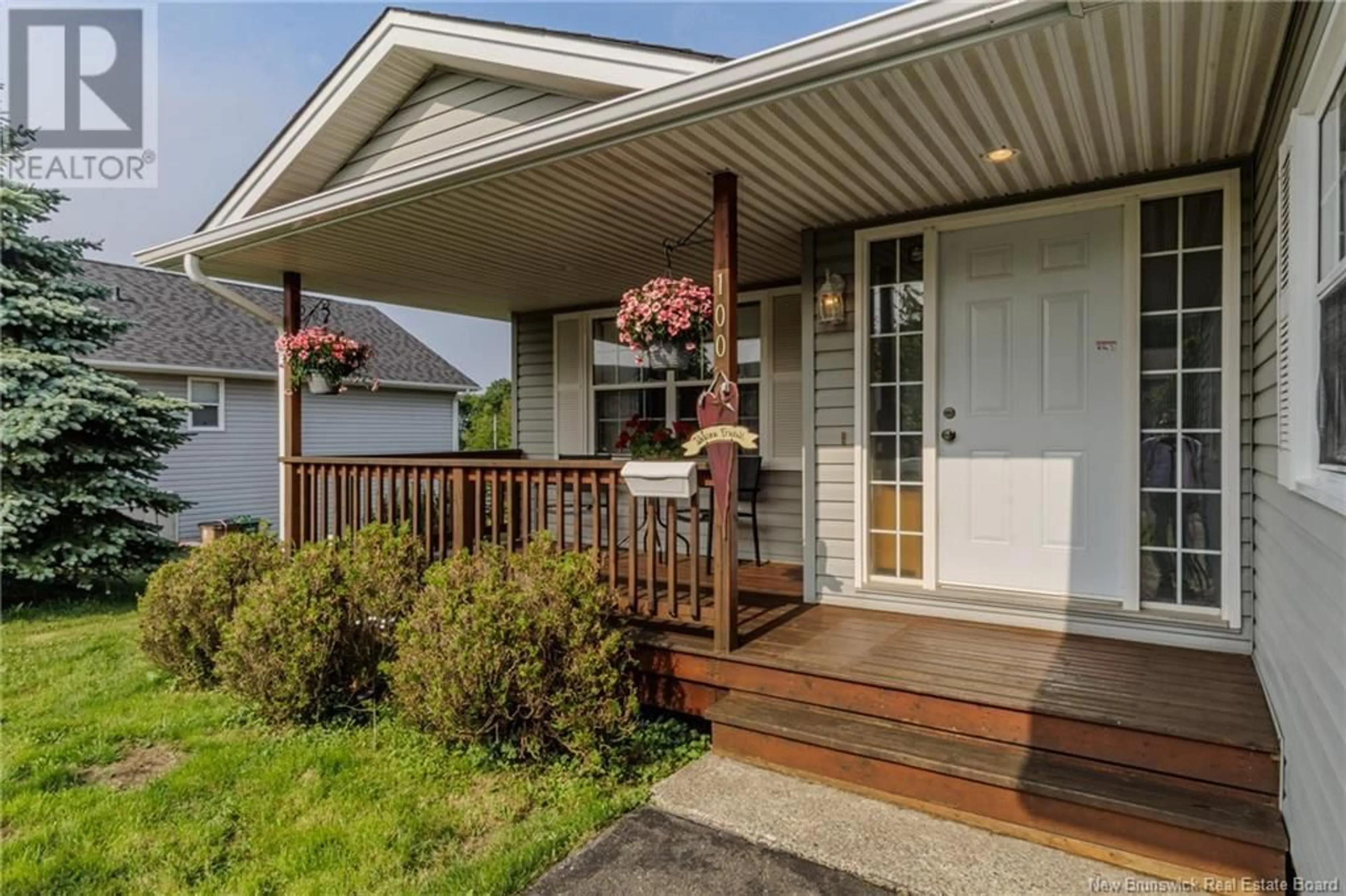 Home with vinyl exterior material, street for 100 CARLILE CRESCENT, Saint John New Brunswick E2J5C4