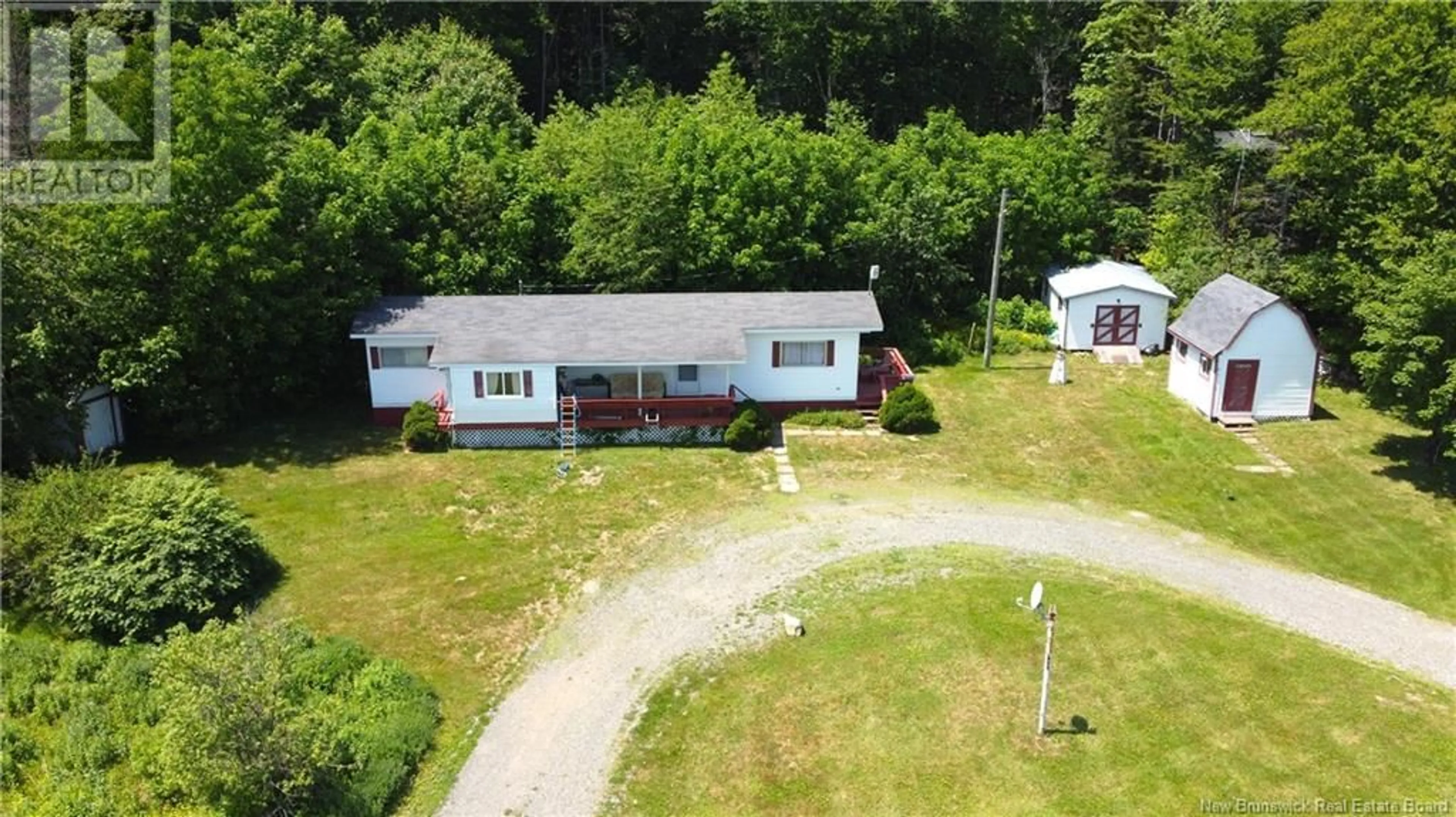 A pic from outside/outdoor area/front of a property/back of a property/a pic from drone, unknown for 4975 ROUTE 127, Chamcook New Brunswick E5B2Z8