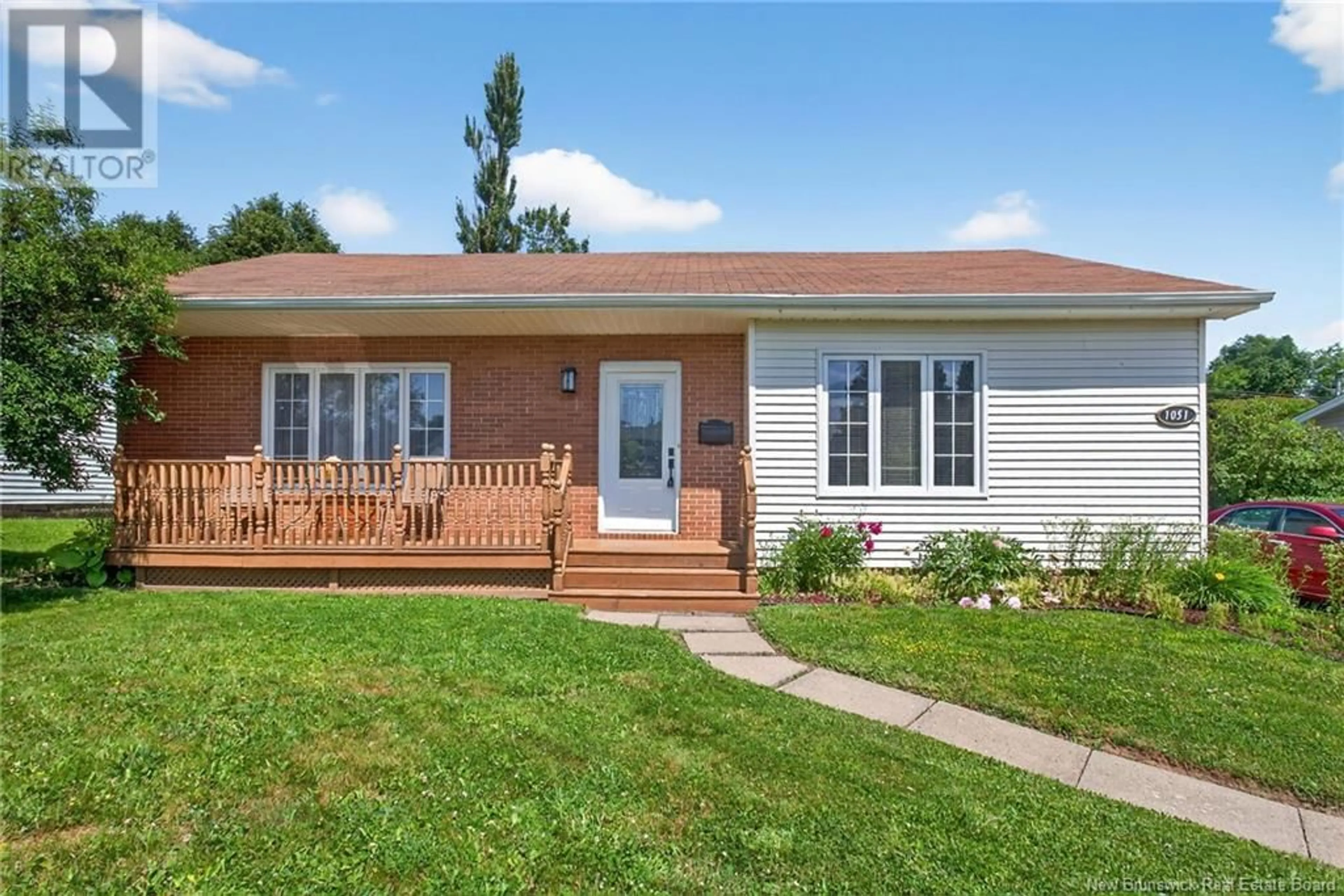 Home with vinyl exterior material, street for 1051 FRAMPTON LANE, Moncton New Brunswick E1G1M2