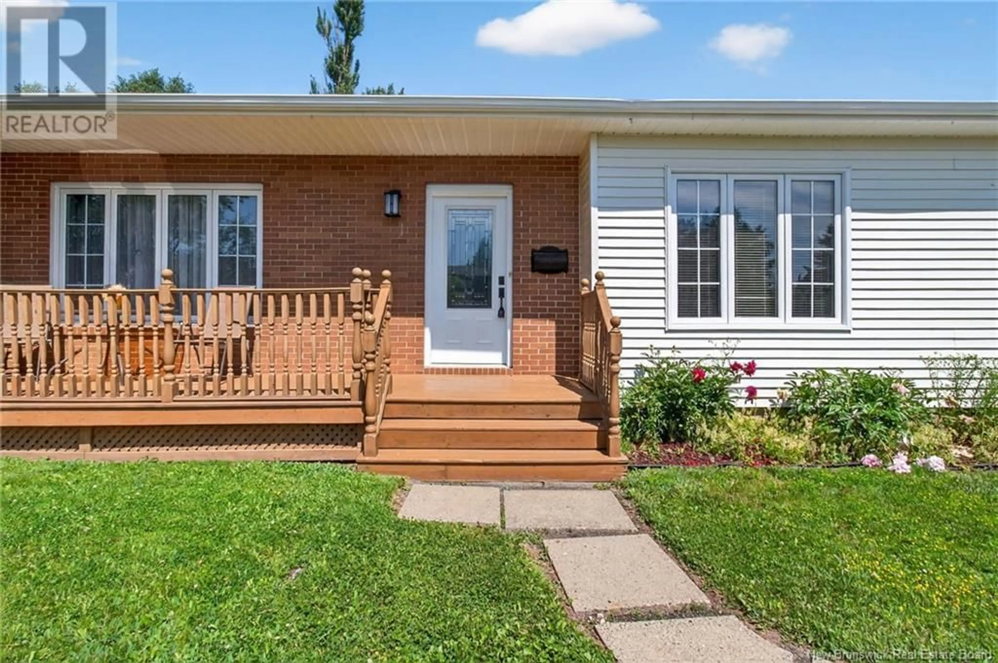 Home with vinyl exterior material, street for 1051 FRAMPTON LANE, Moncton New Brunswick E1G1M2
