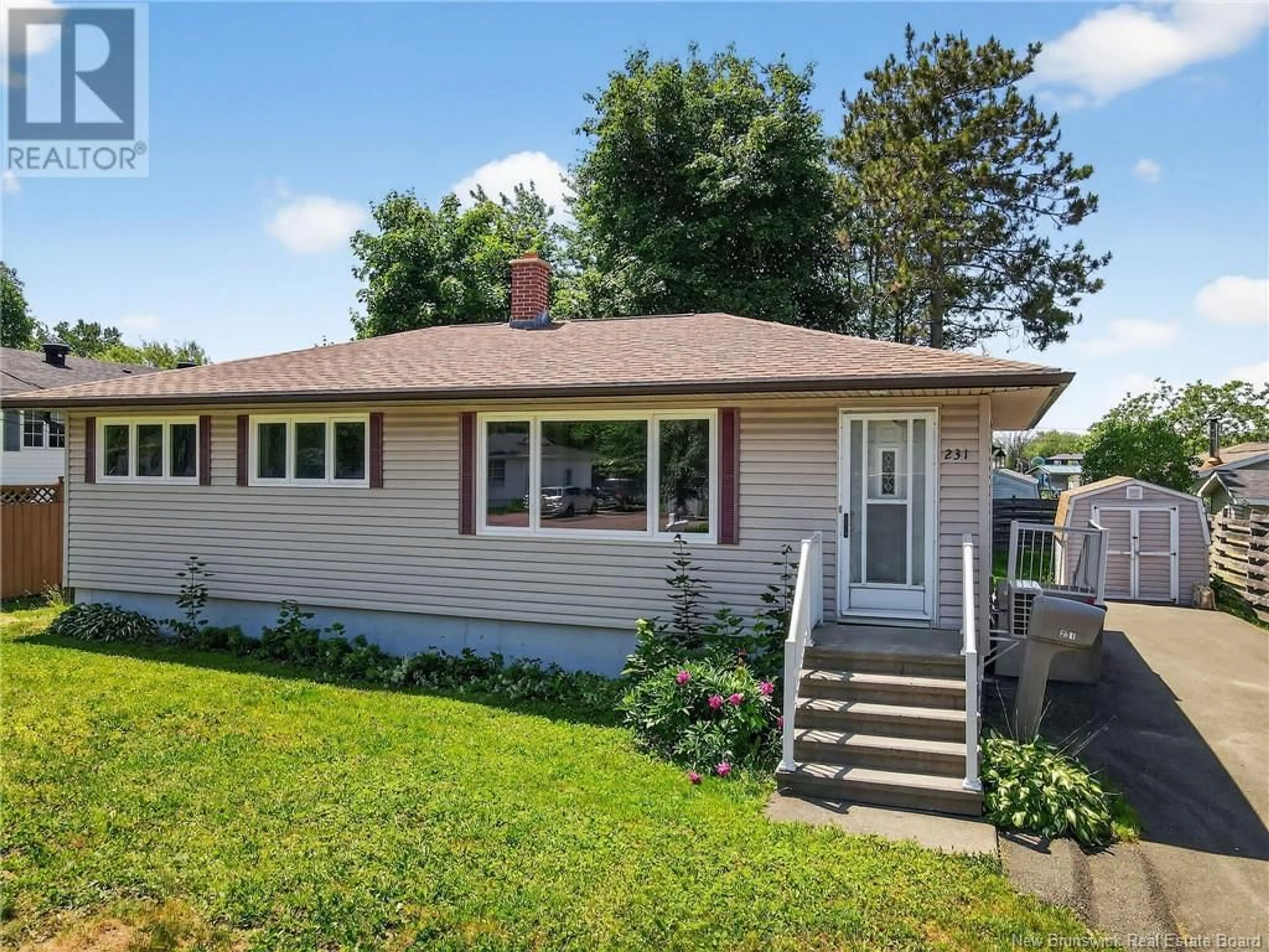 Home with vinyl exterior material, street for 231 BUCKINGHAM AVENUE, Riverview New Brunswick E1B2N6
