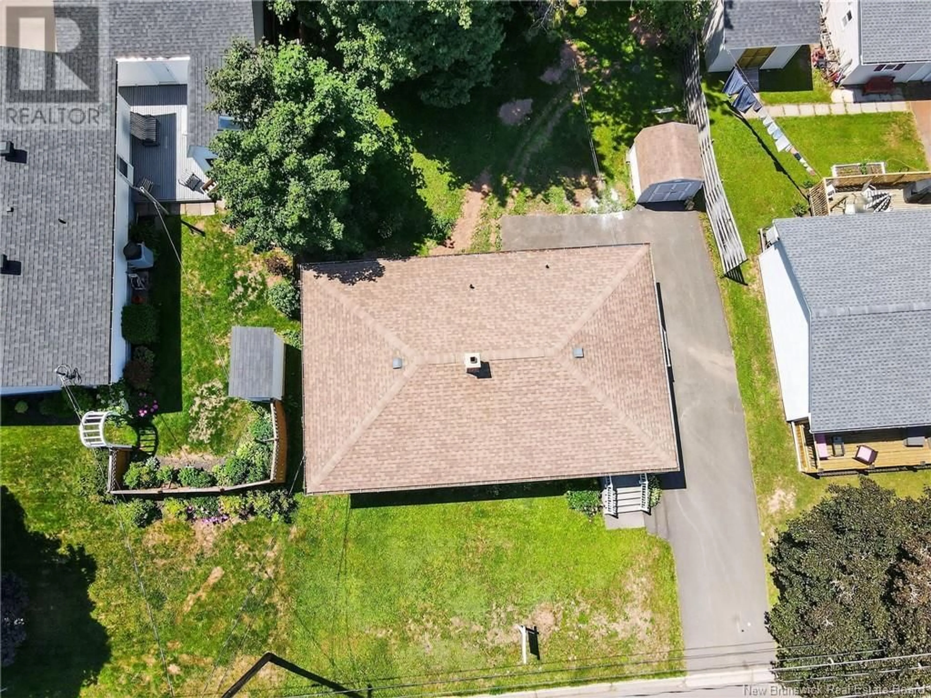 A pic from outside/outdoor area/front of a property/back of a property/a pic from drone, street for 231 BUCKINGHAM AVENUE, Riverview New Brunswick E1B2N6