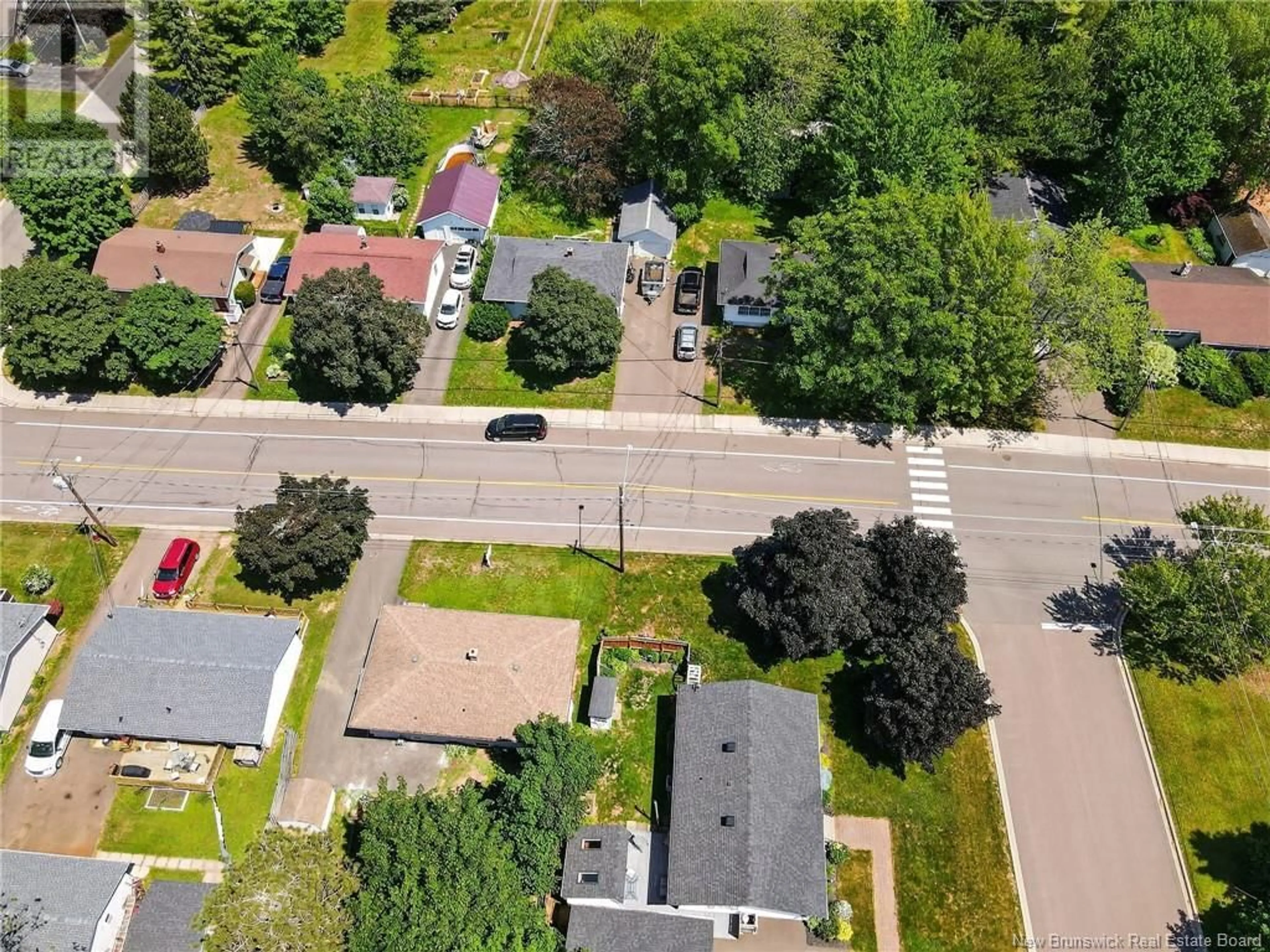A pic from outside/outdoor area/front of a property/back of a property/a pic from drone, street for 231 BUCKINGHAM AVENUE, Riverview New Brunswick E1B2N6