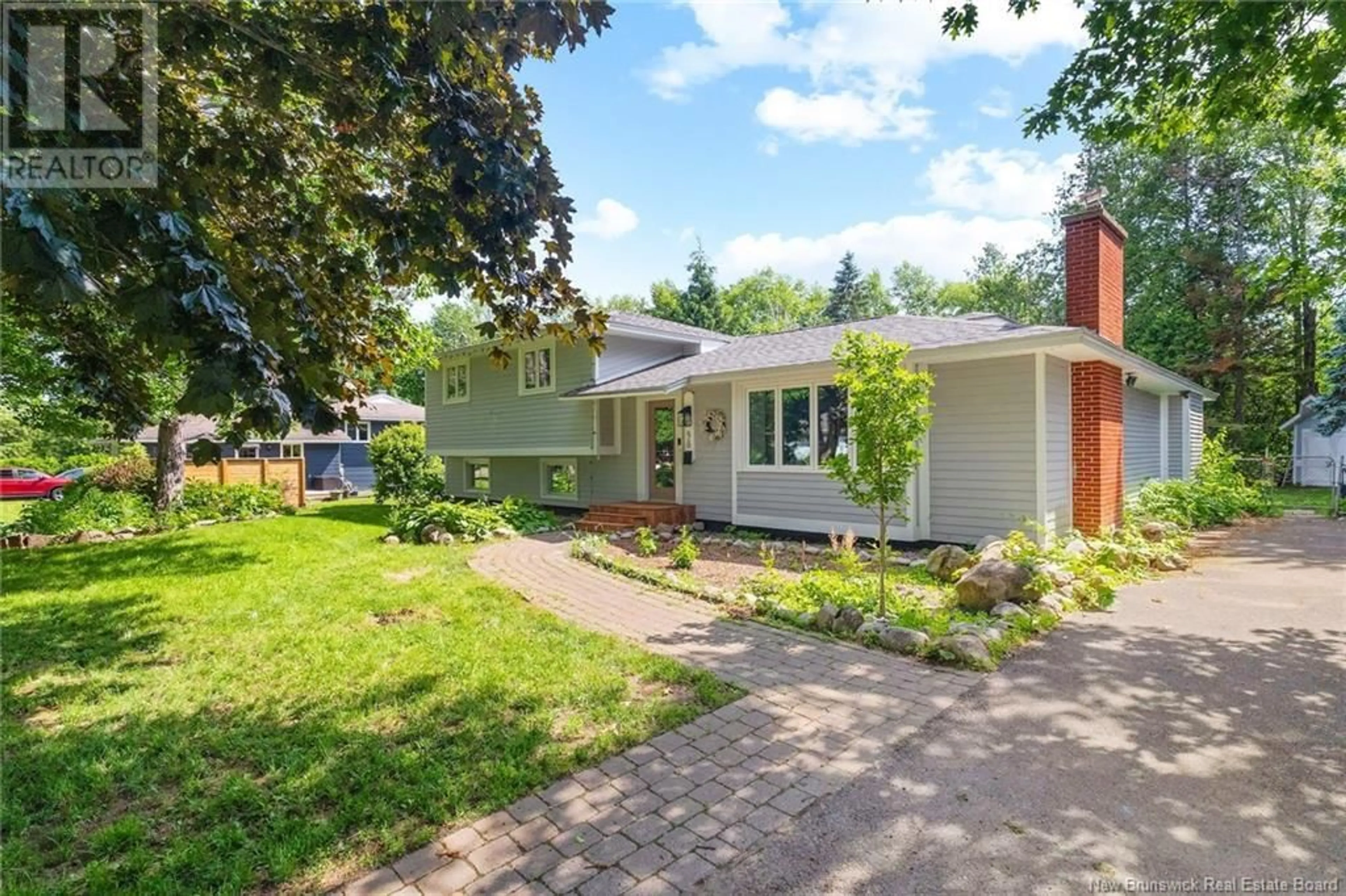 Home with brick exterior material, street for 98 NICHOLSON CRESCENT, New Maryland New Brunswick E3C1H4
