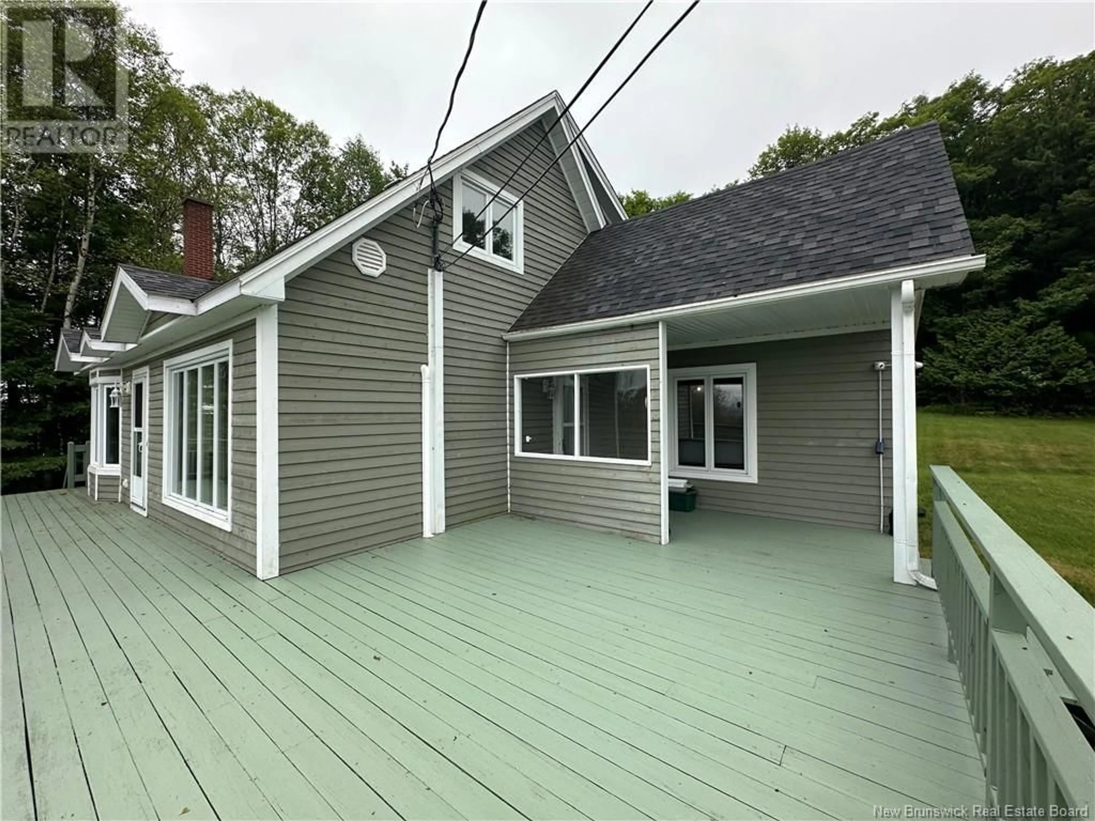 Home with vinyl exterior material, unknown for 50 DUBE, Edmundston New Brunswick E3V3K8