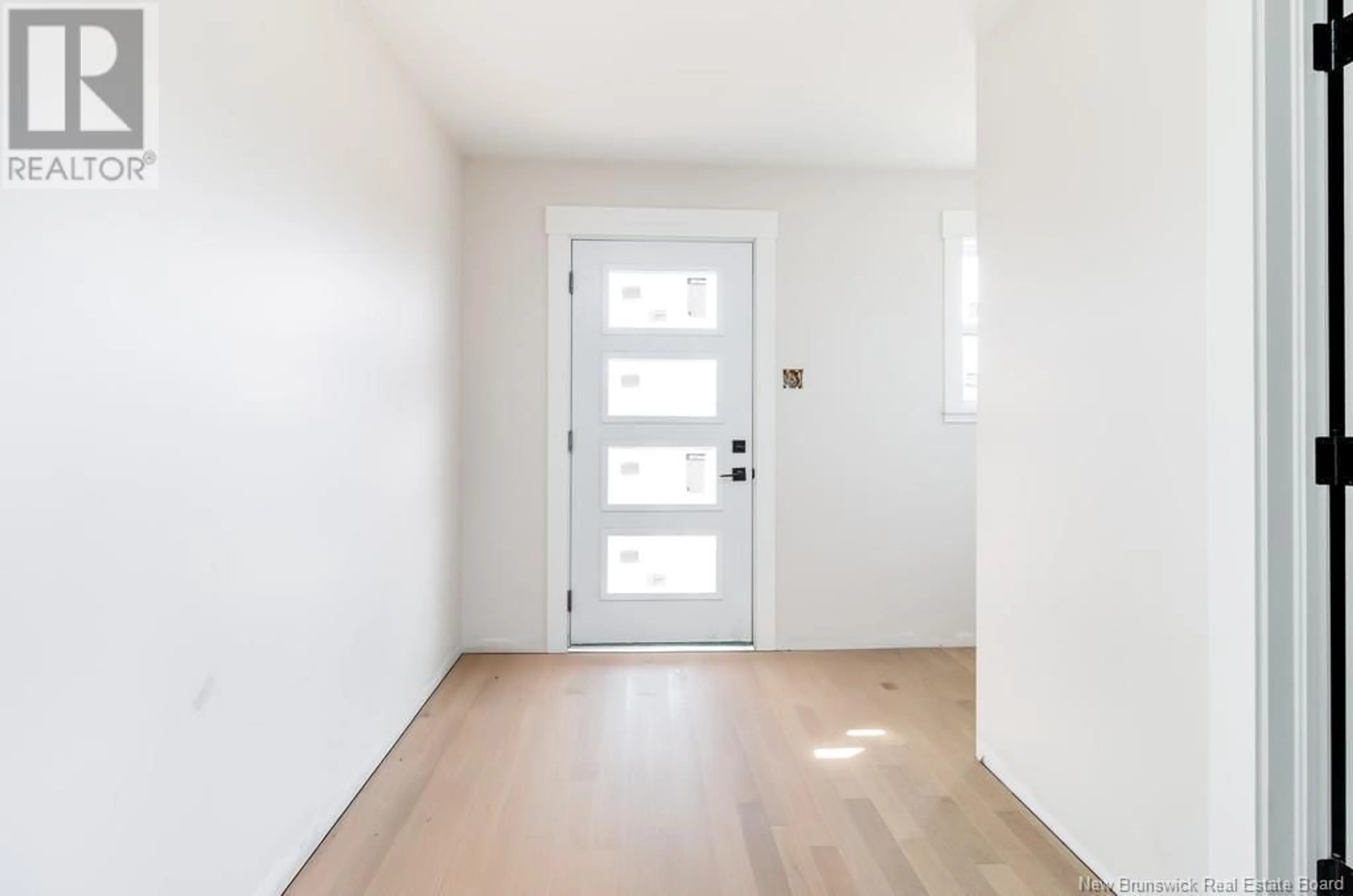 Indoor entryway for 7 BRIZLEY STREET, Oromocto New Brunswick E2V4R1