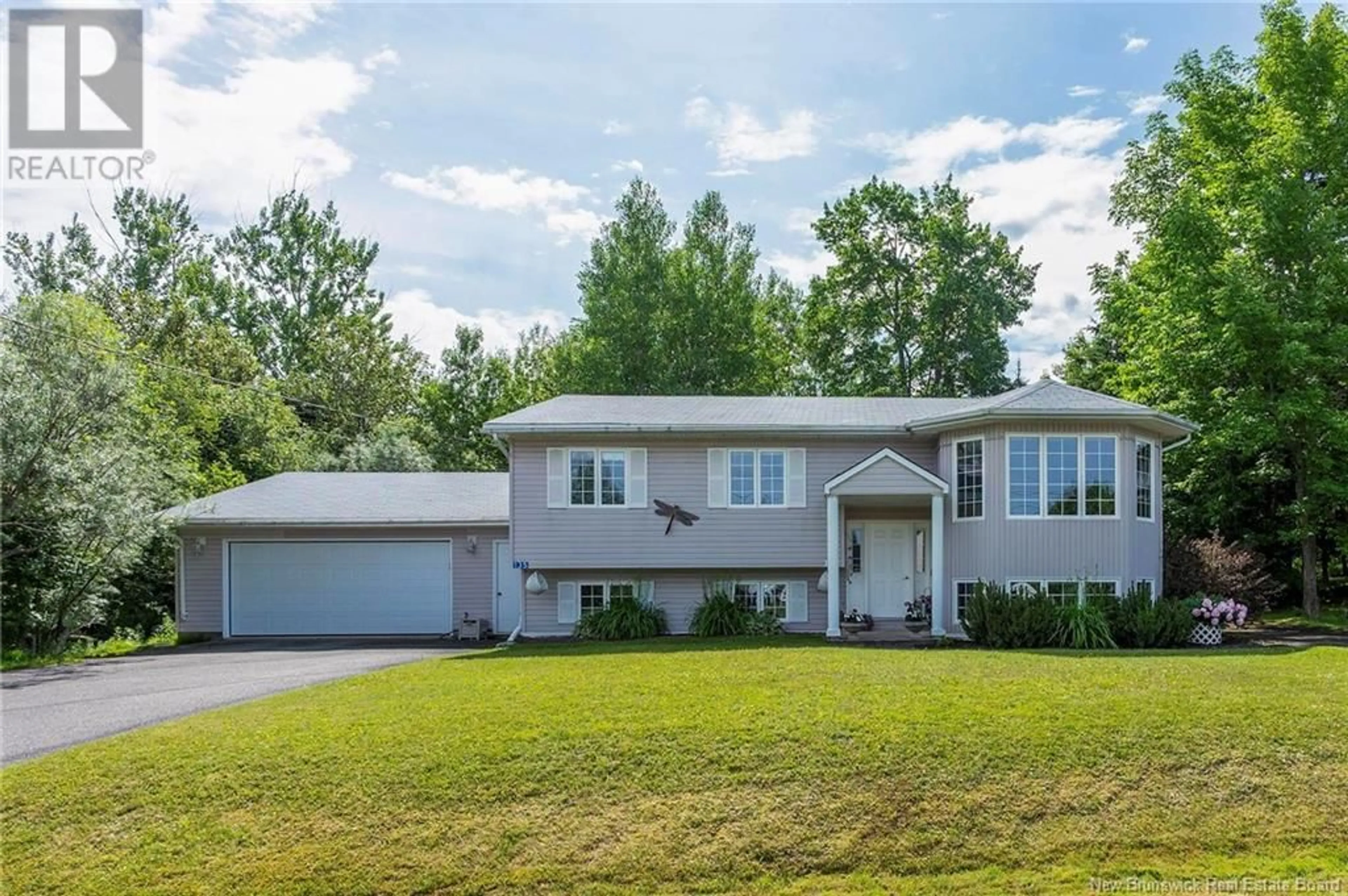 Home with vinyl exterior material, street for 135 HIGHLAND DRIVE, Hampton New Brunswick E5N5C6