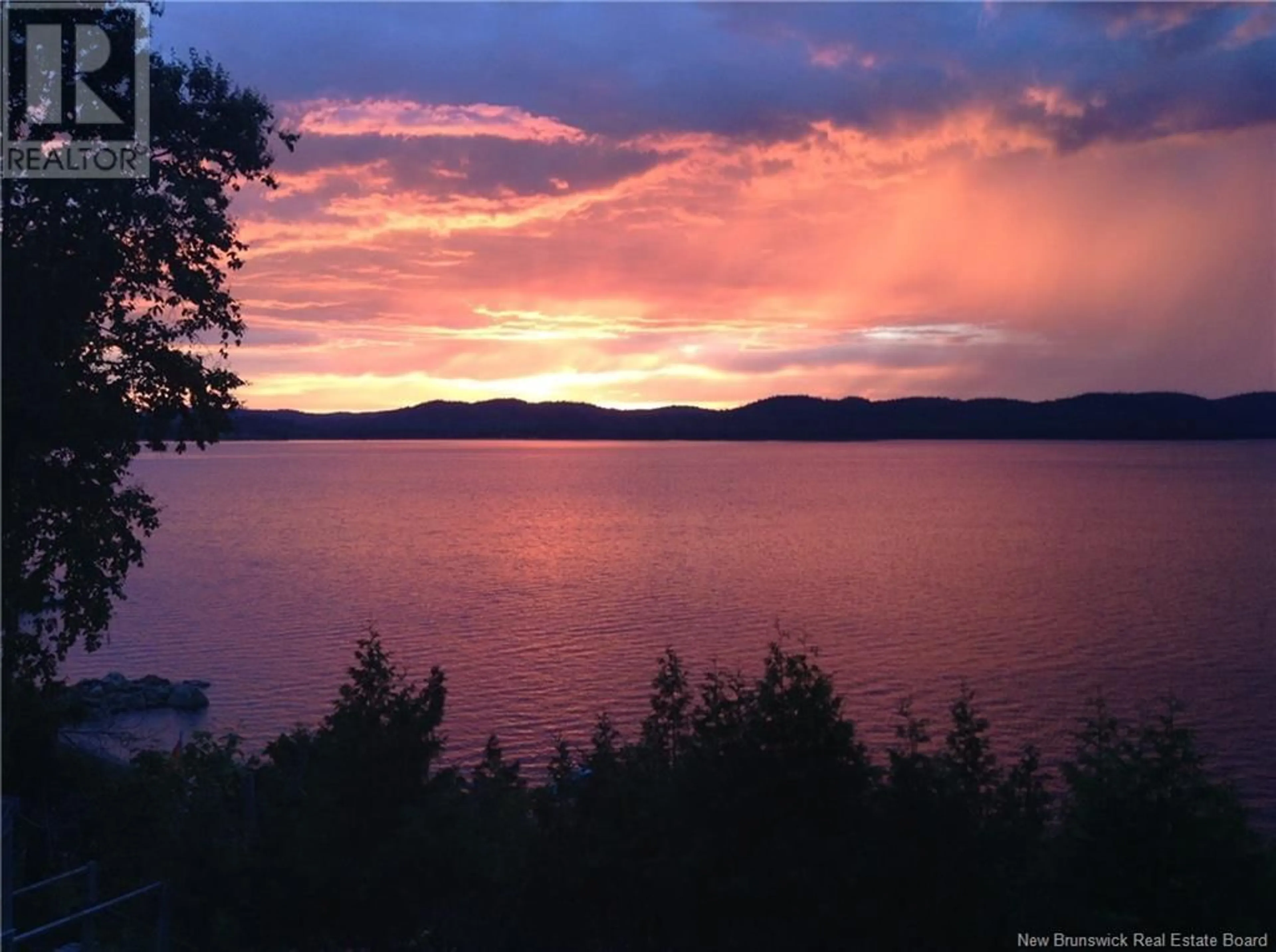 Blurry image for 28 EEL COVE, Utopia New Brunswick E5C2J4
