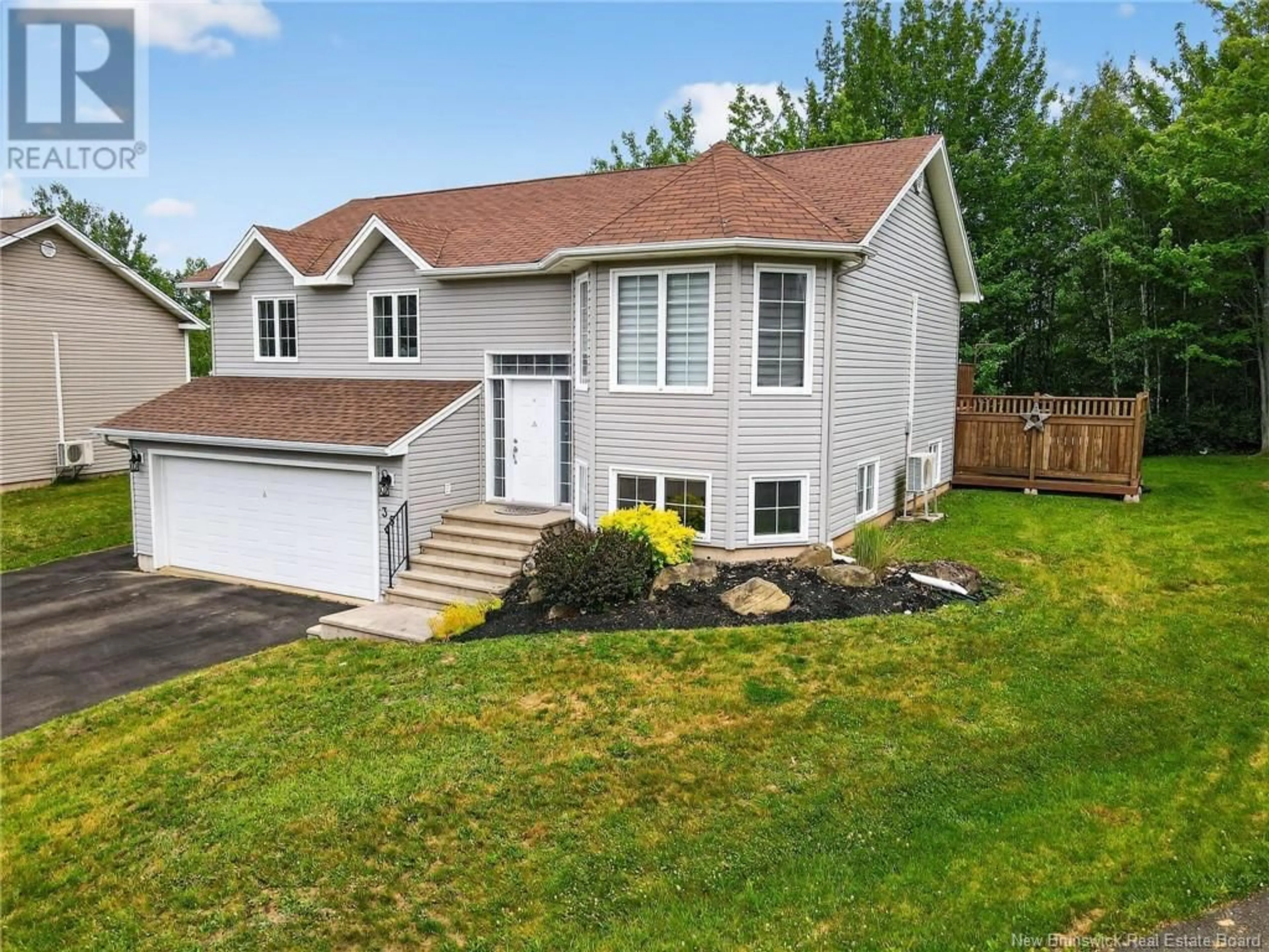 Home with vinyl exterior material, street for 35 HERMAN, Dieppe New Brunswick E4K3Y5