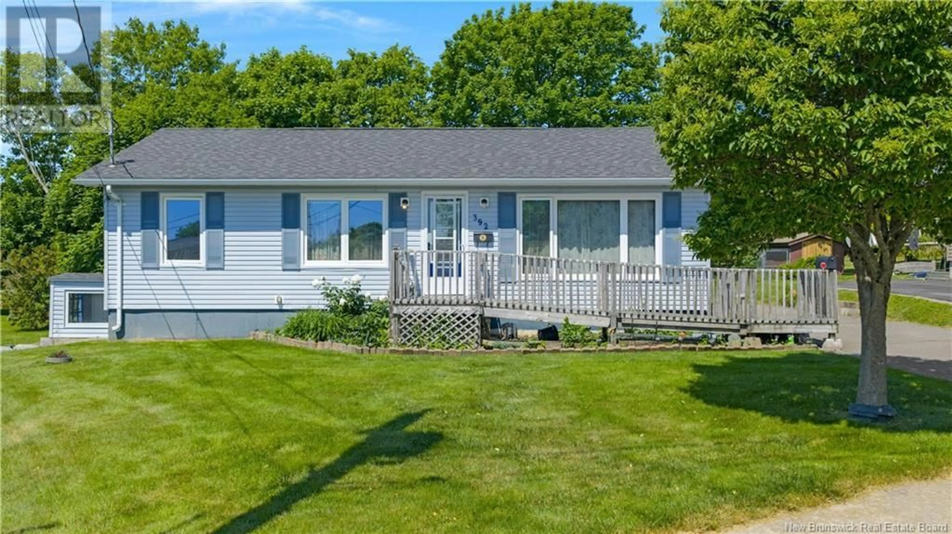 Home with vinyl exterior material, water/lake/river/ocean view for 392 ELMORE CRESCENT, Saint John New Brunswick E2M3C1