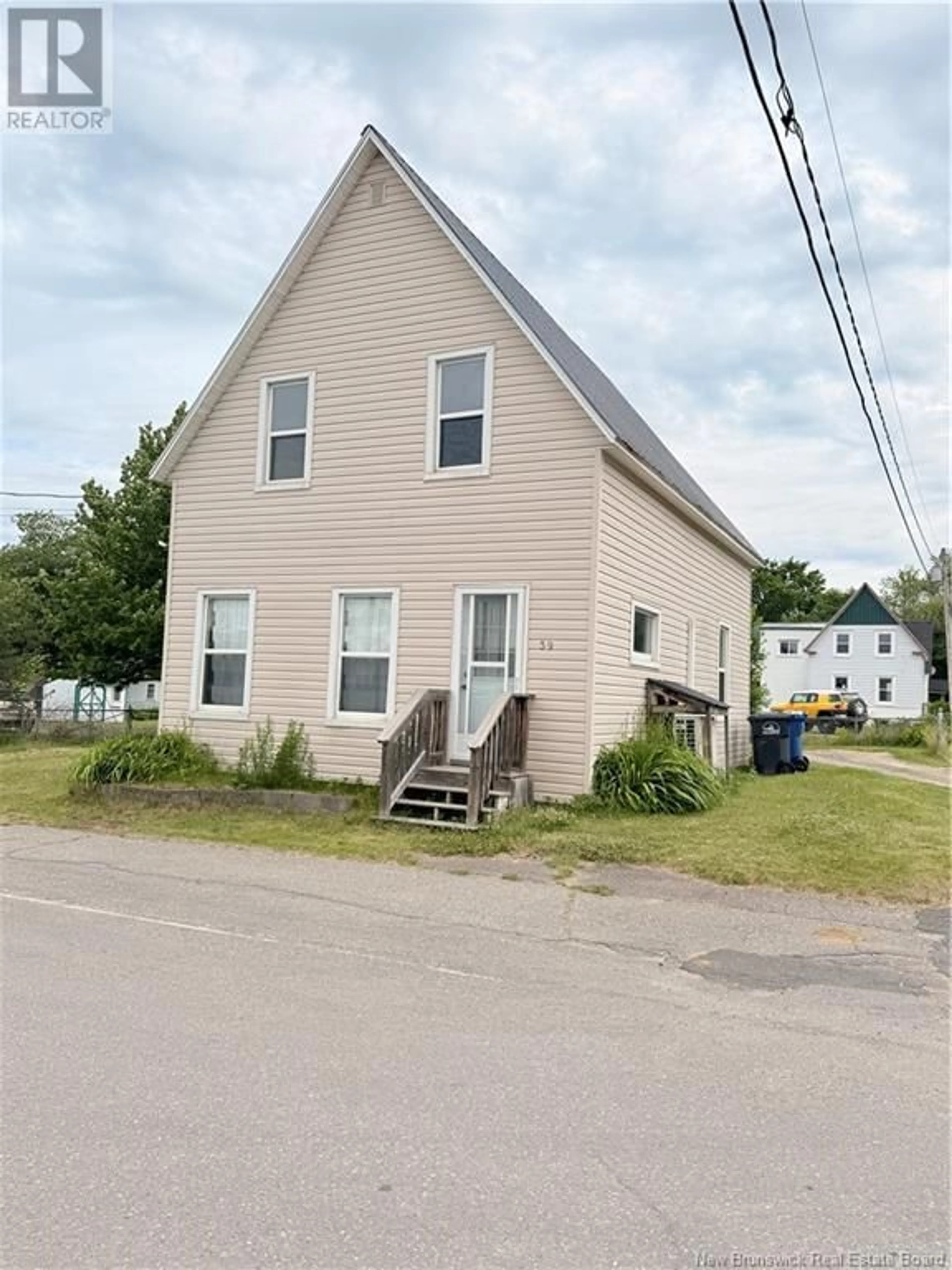 A pic from outside/outdoor area/front of a property/back of a property/a pic from drone, building for 39 ST. ANDREWS STREET, Miramichi New Brunswick E1N1G2