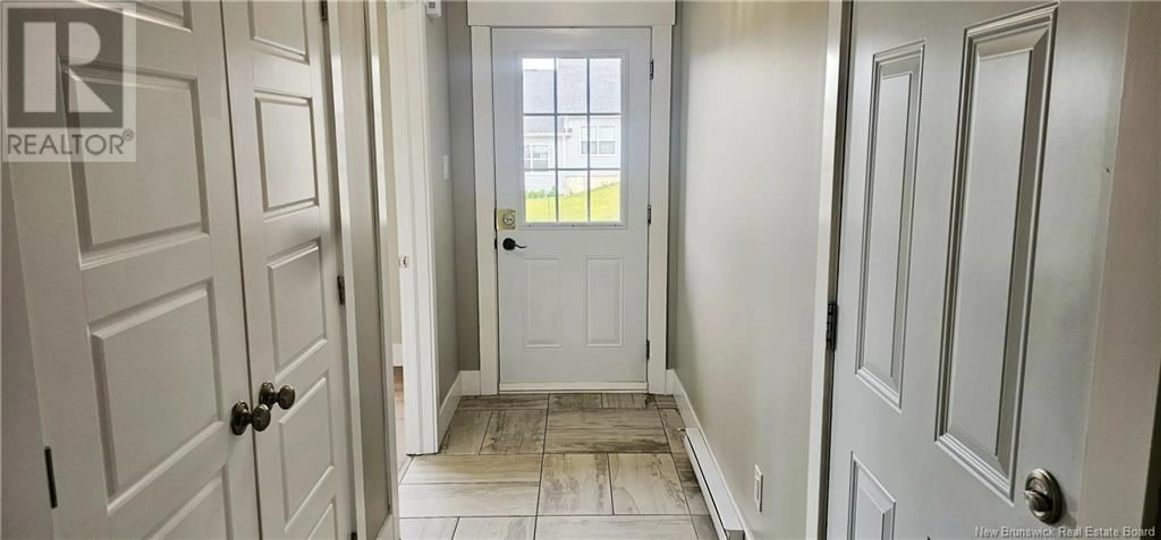 Indoor entryway for 50 ANASTASIA CRESCENT, Moncton New Brunswick E1E0E4