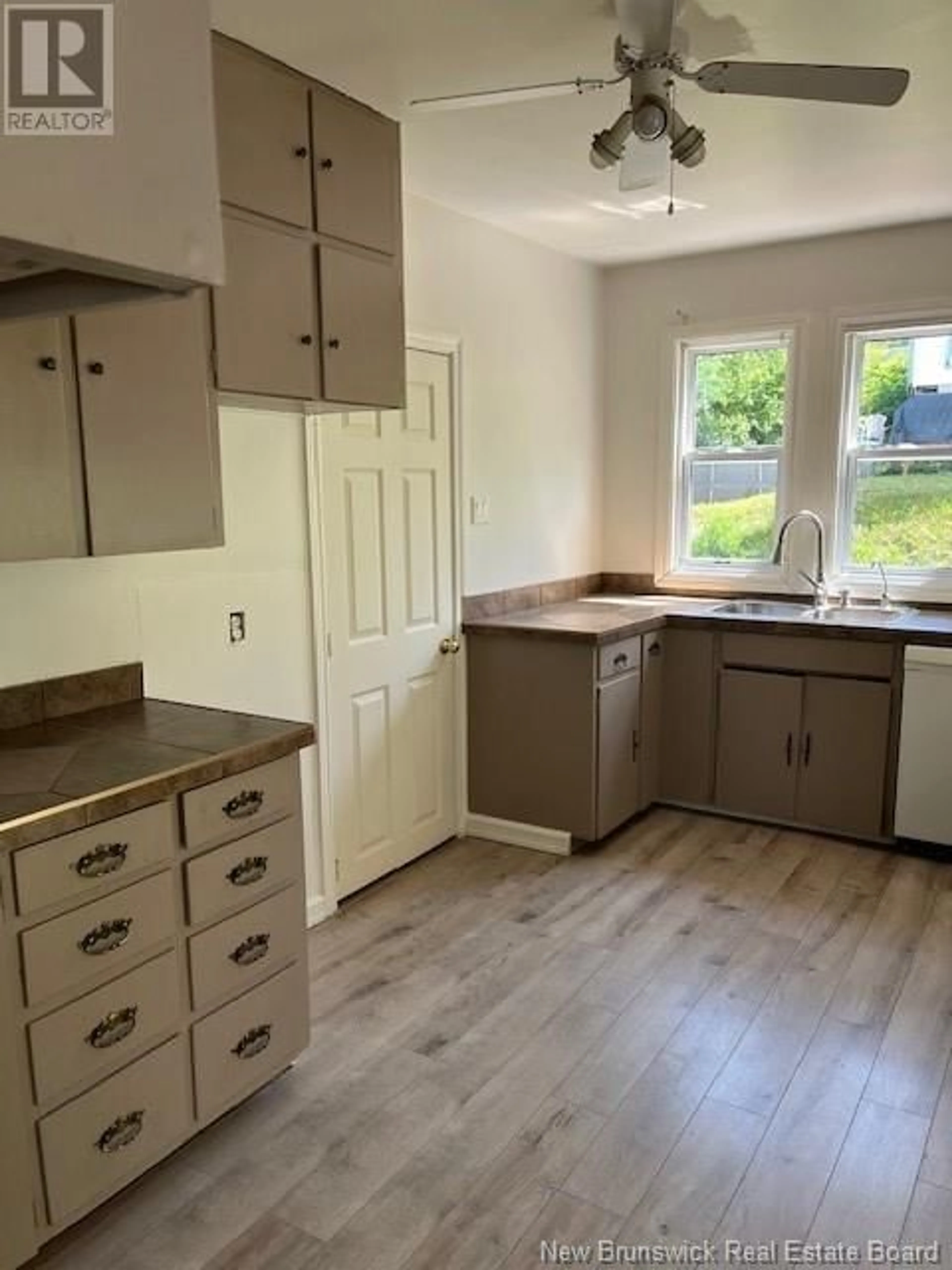 Unknown for 141 GEORGE STREET, Dalhousie New Brunswick E8C1S2