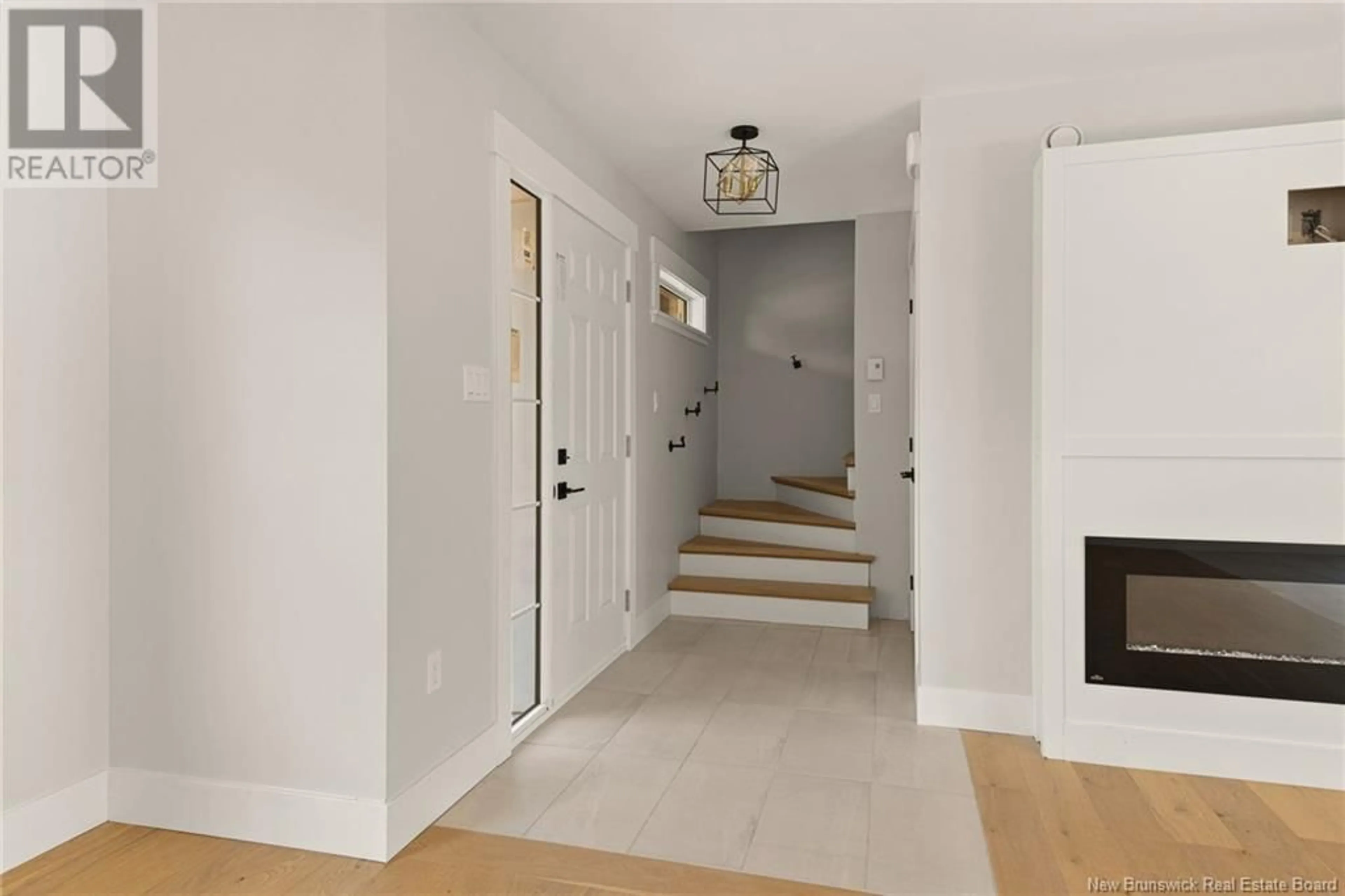 Indoor foyer for 117 KING'S BRIDGE BOULEVARD, Moncton New Brunswick E1G5R7