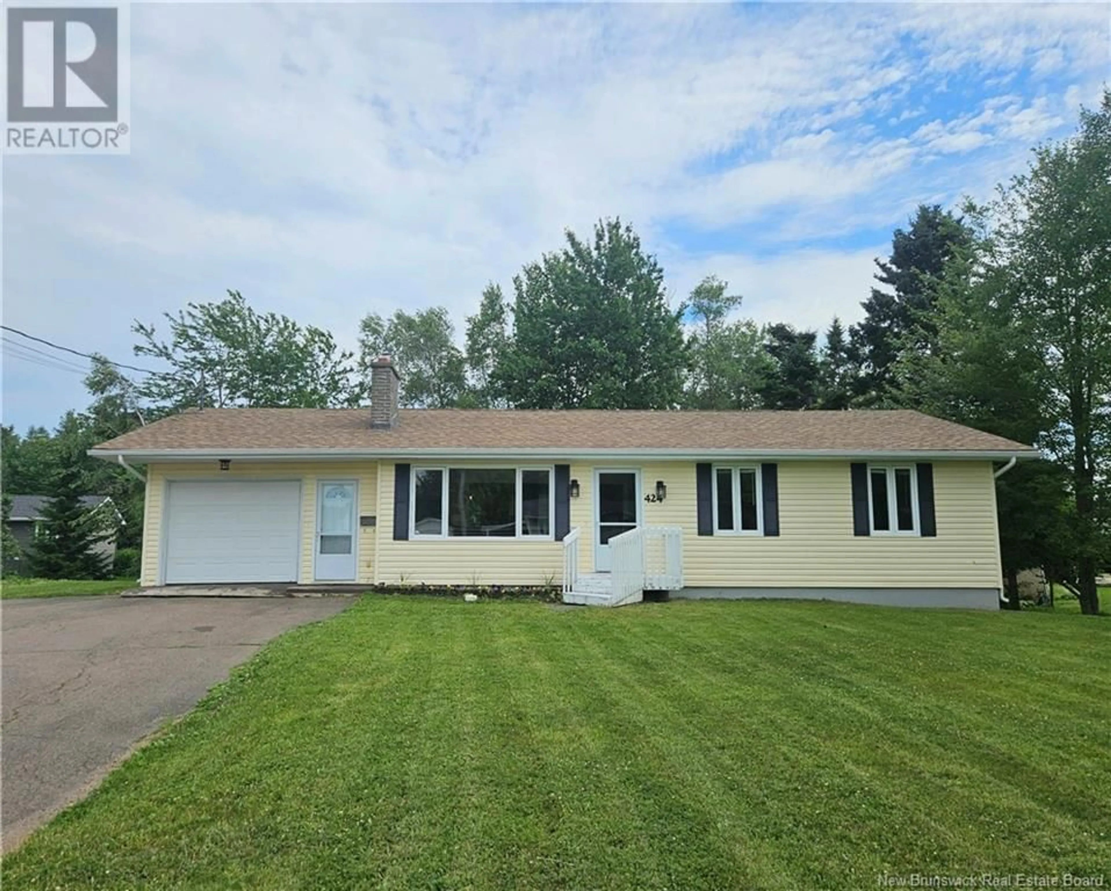 Home with vinyl exterior material, unknown for 424 CHARTERSVILLE ROAD, Dieppe New Brunswick E1A5A1