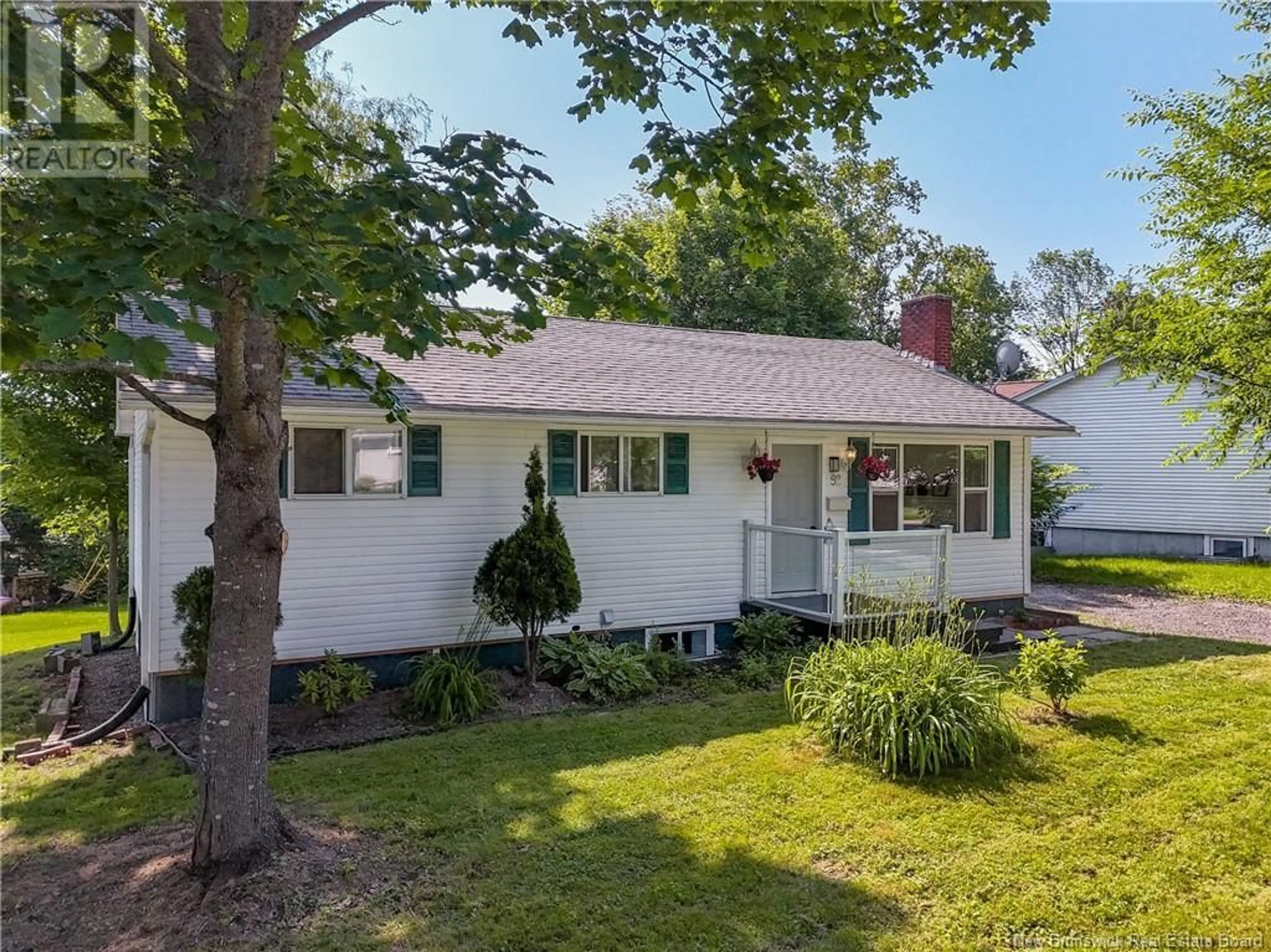A pic from outside/outdoor area/front of a property/back of a property/a pic from drone, street for 92 COVENTRY CRESCENT, Fredericton New Brunswick E3B4P5