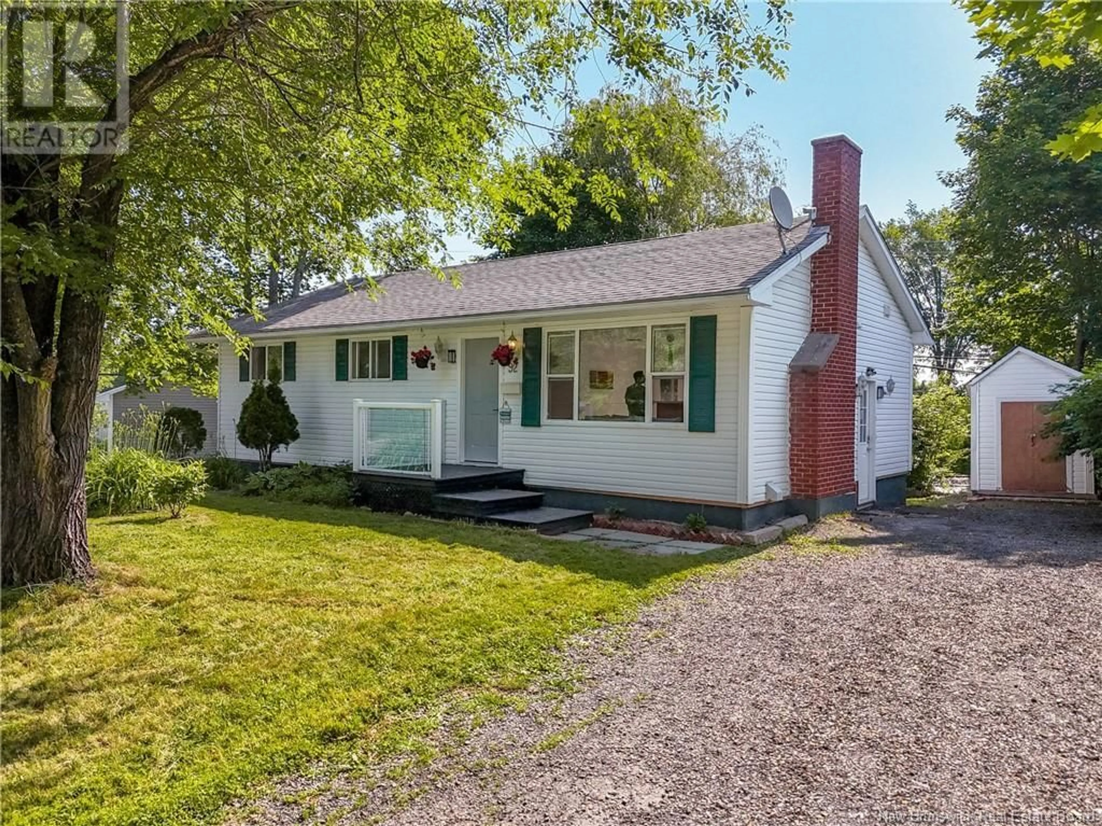 Home with vinyl exterior material, street for 92 COVENTRY CRESCENT, Fredericton New Brunswick E3B4P5