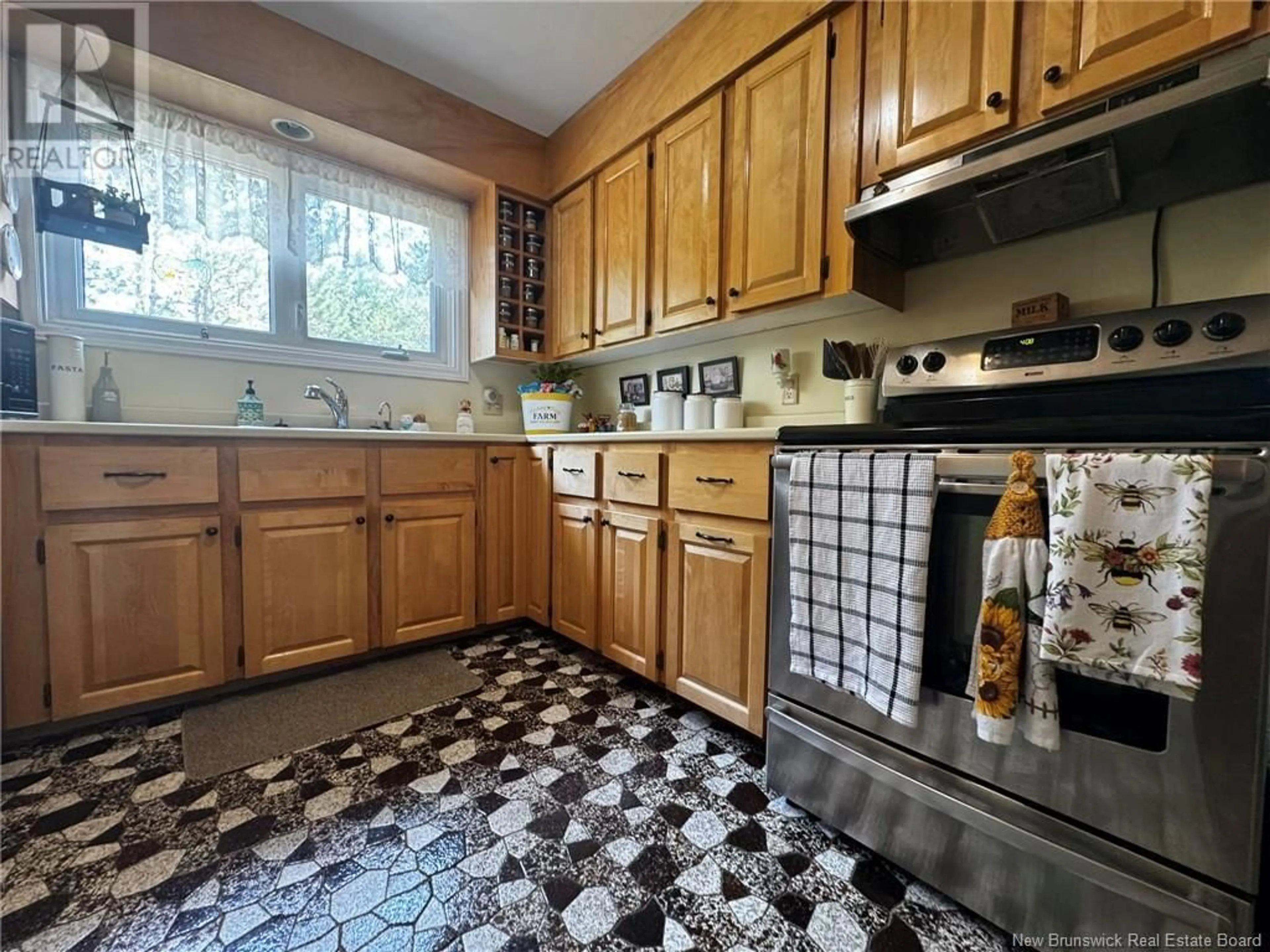 Standard kitchen, ceramic/tile floor for 68 SAVOY LANE, Hardwicke New Brunswick E9A1K5