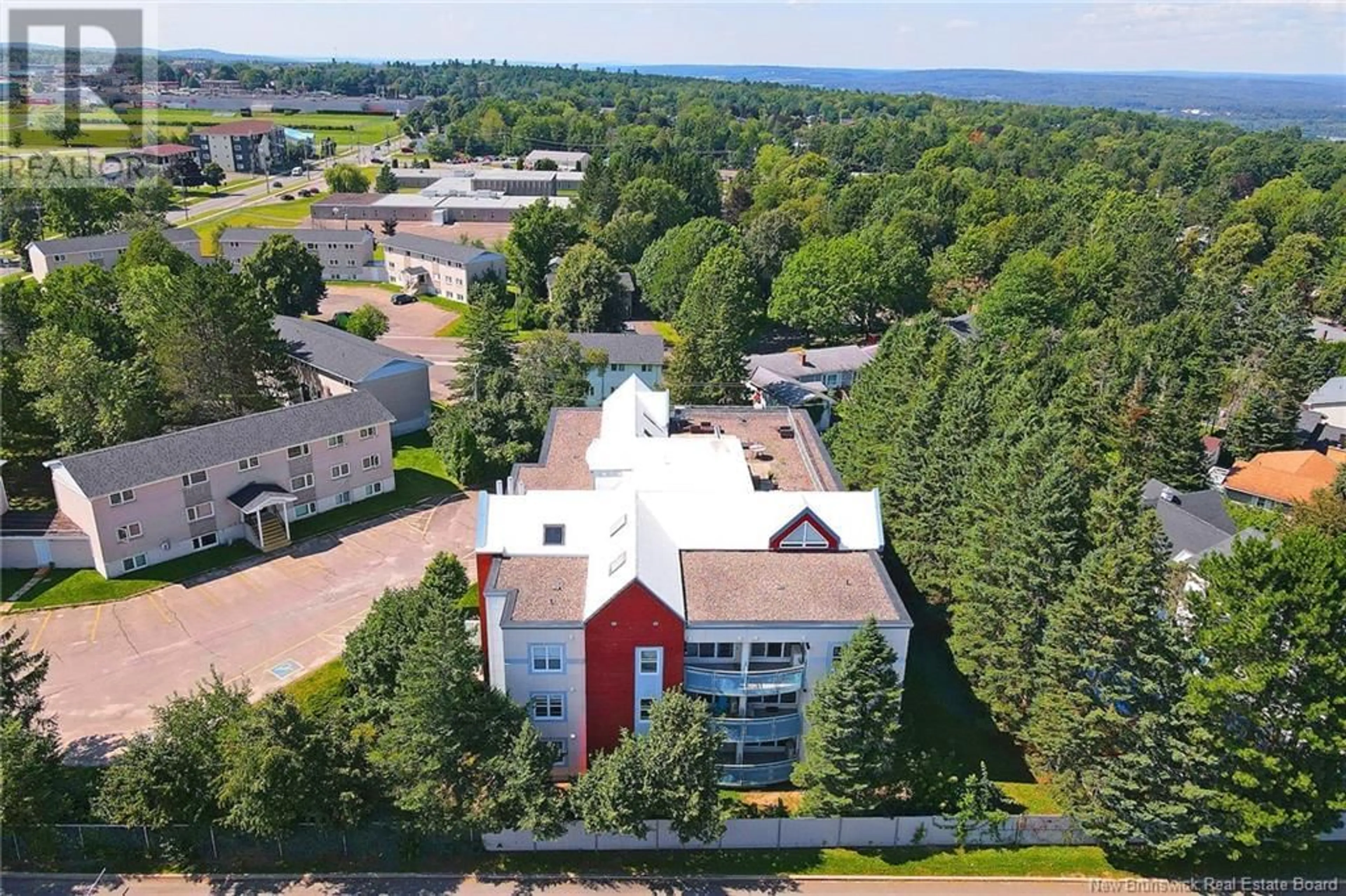 A pic from outside/outdoor area/front of a property/back of a property/a pic from drone, building for 160 - 500 VENUS COURT, Fredericton New Brunswick E3B3A9