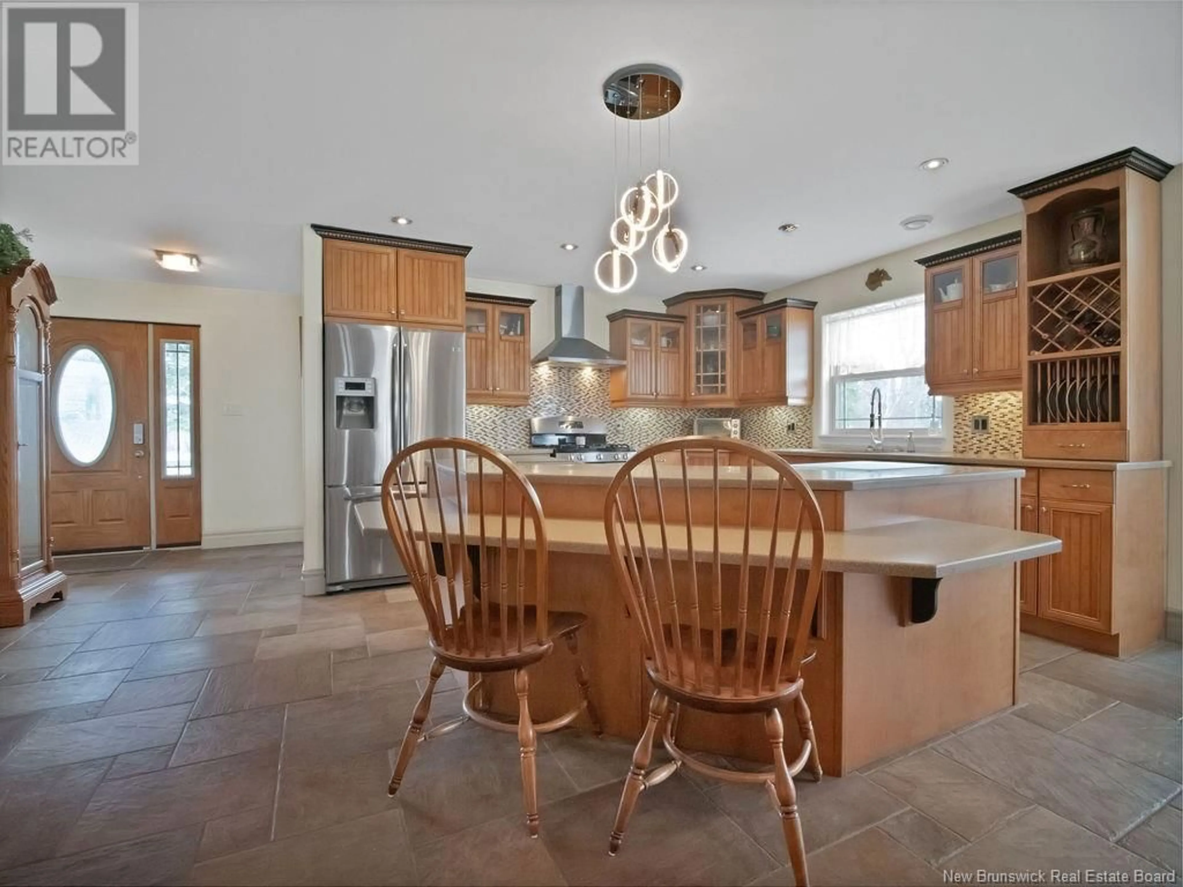 Open concept kitchen, ceramic/tile floor for 3582 ROUTE 134, Shediac Cape New Brunswick E4P3J7