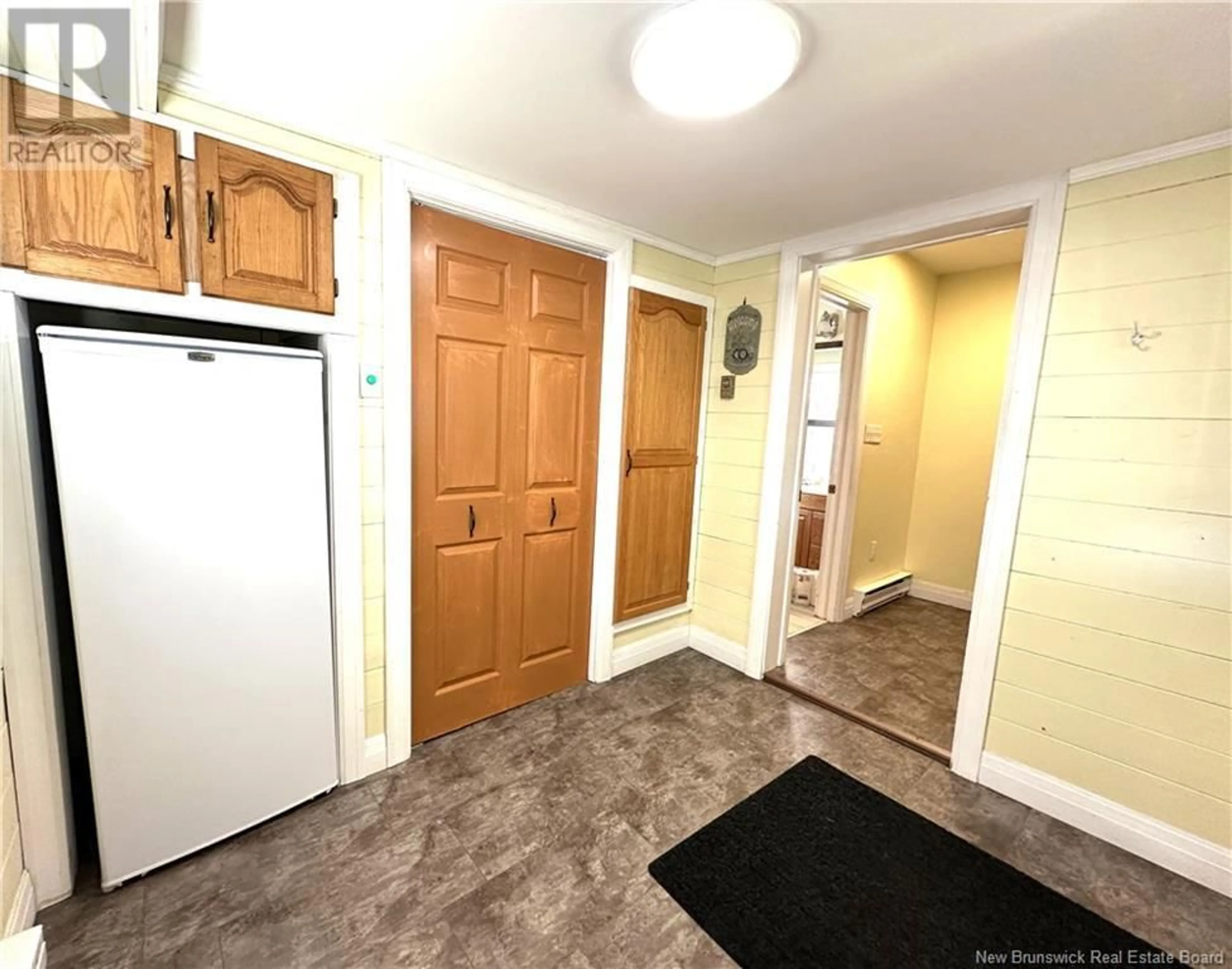 Unknown for 594 MAIN, Blacks Harbour New Brunswick E5H1C1