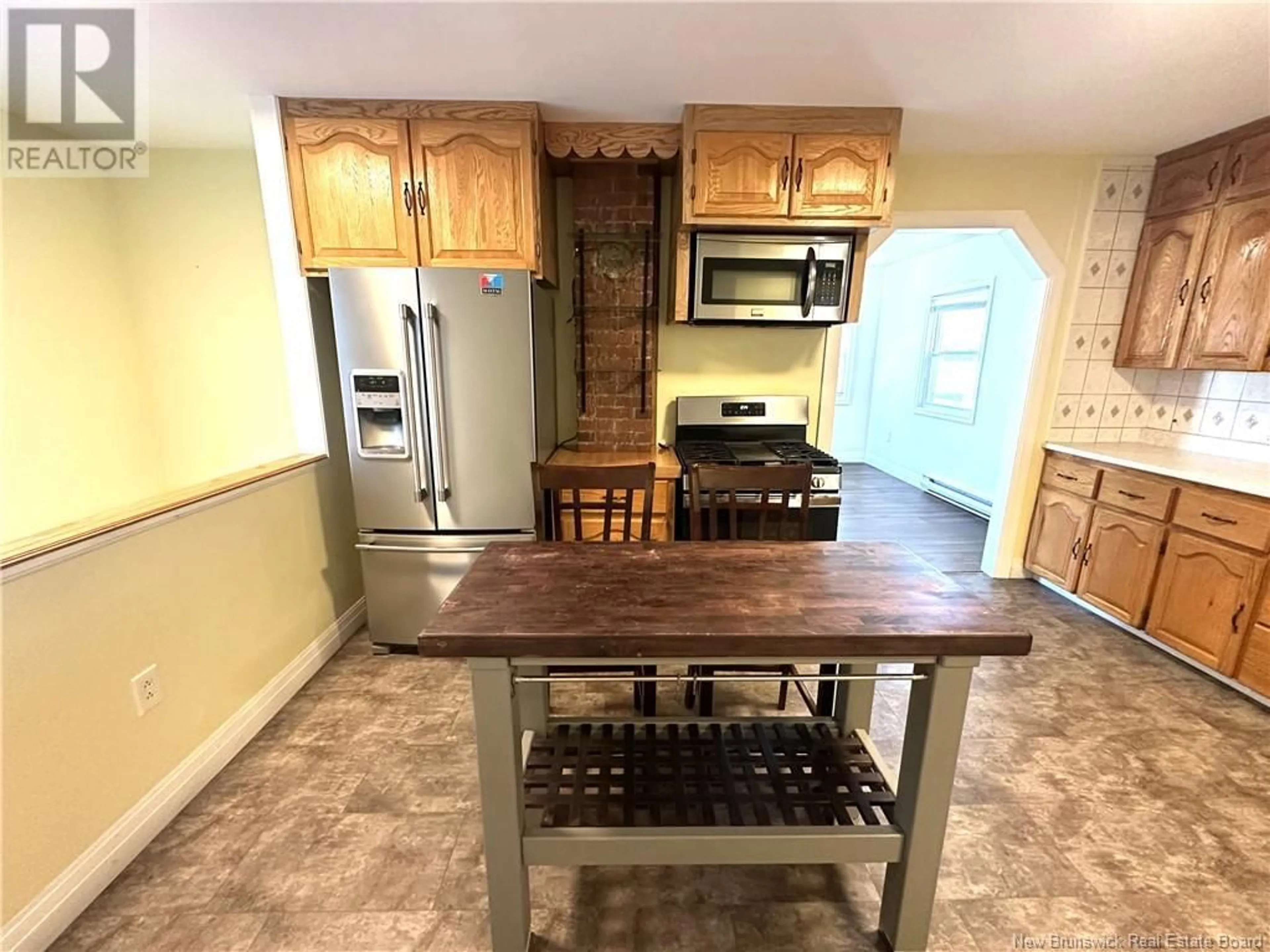 Standard kitchen, unknown for 594 MAIN, Blacks Harbour New Brunswick E5H1C1