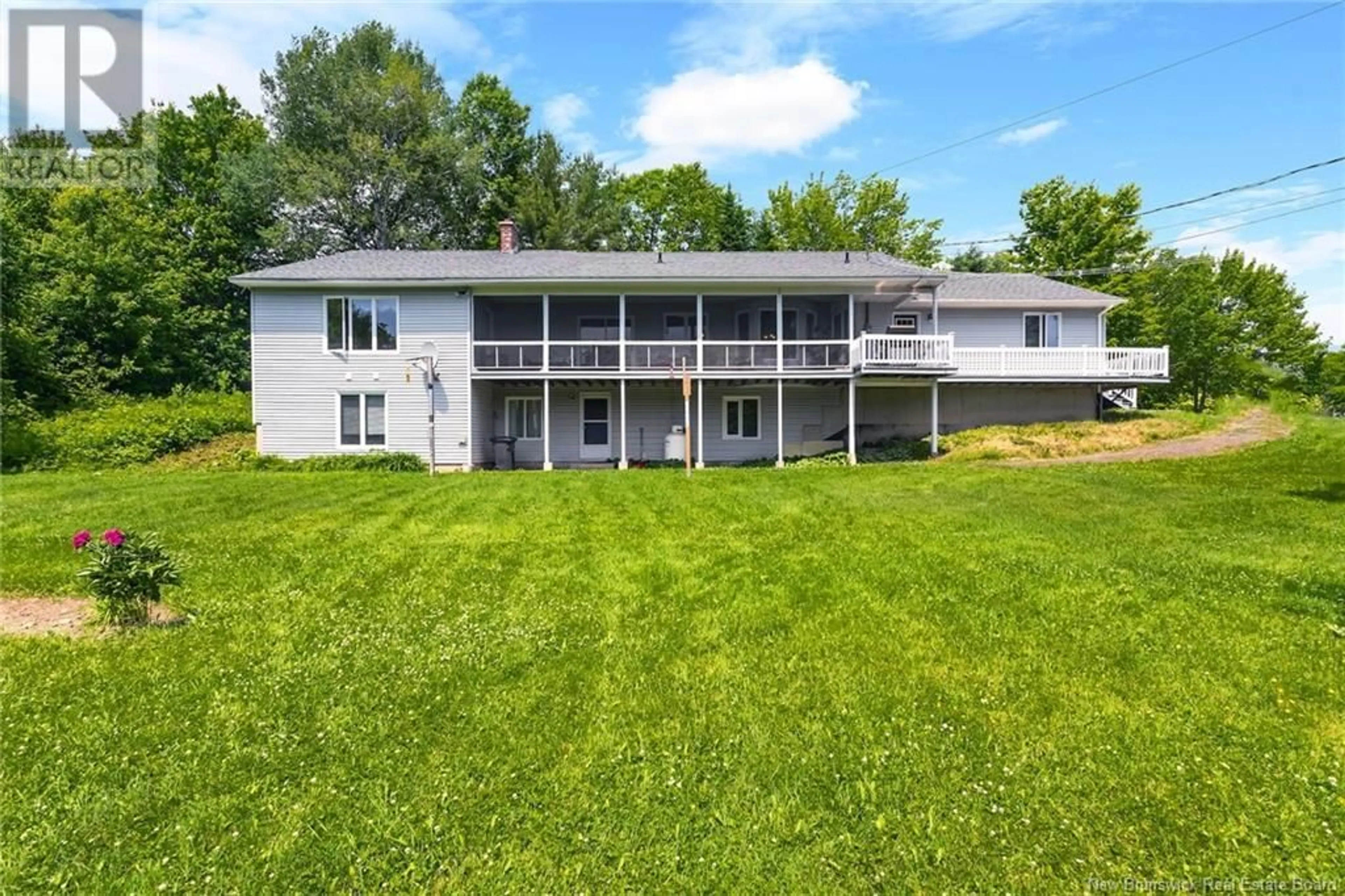 A pic from outside/outdoor area/front of a property/back of a property/a pic from drone, water/lake/river/ocean view for 39 HAINES CRESCENT, Fredericton New Brunswick E3A4X3